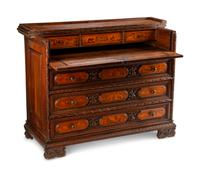 An Italian Baroque Marquetry Chest of Drawers — EARLY 18TH CENTURY