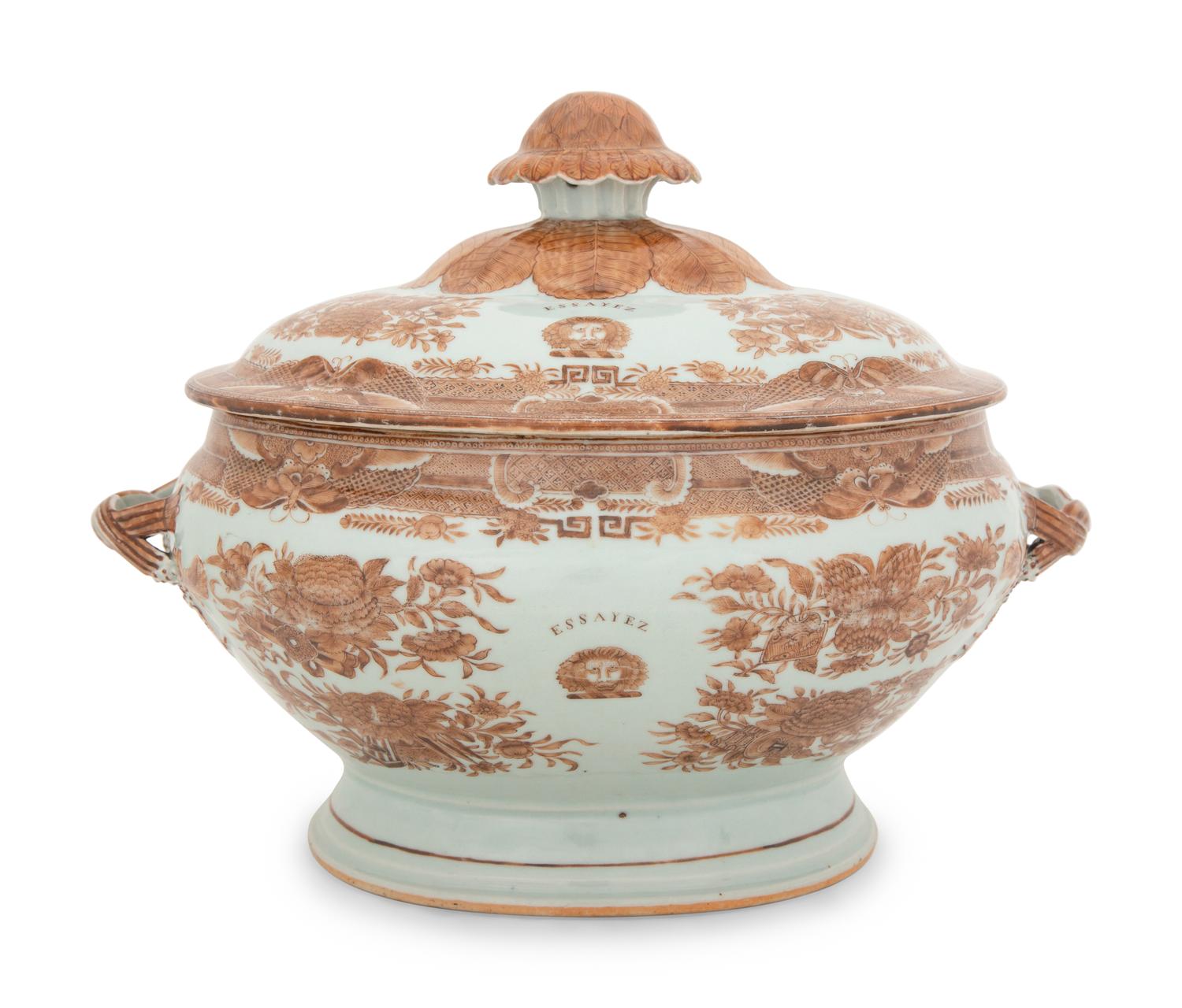 A Chinese Export Porcelain Fitzhugh Soup Tureen