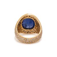 YELLOW GOLD, SAPPHIRE AND DIAMOND RING