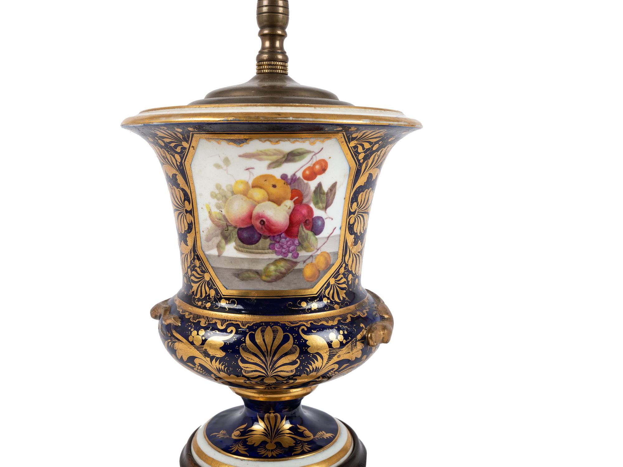 A Porcelain Campagna Lamp