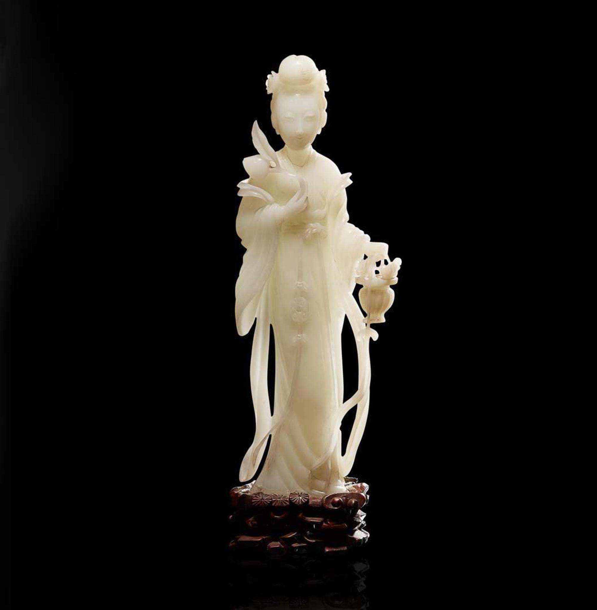 A Chinese carved white jade figure of a meiren 白玉雕美人 19th/early 20th century ????????