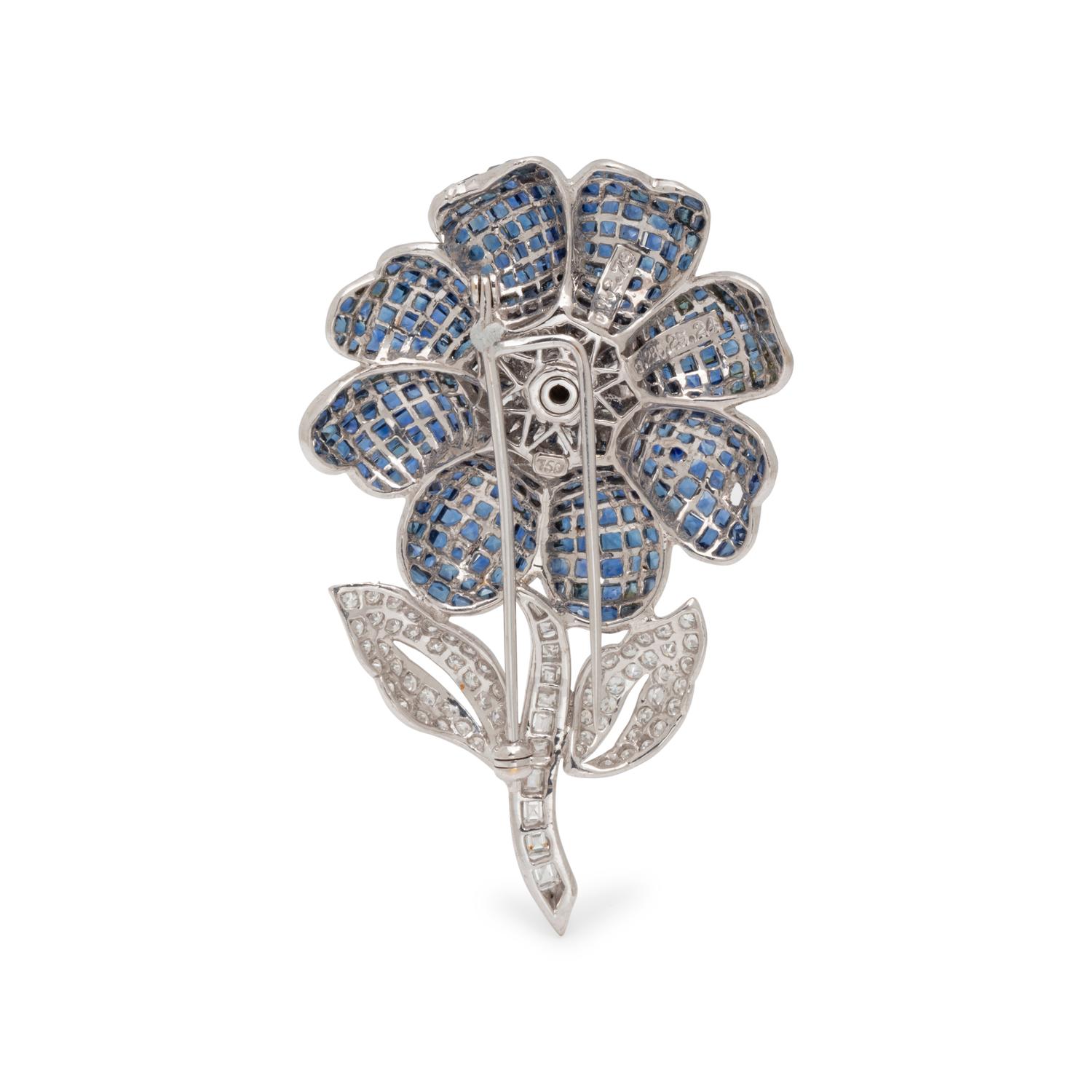 SAPPHIRE AND DIAMOND FLOWER BROOCH