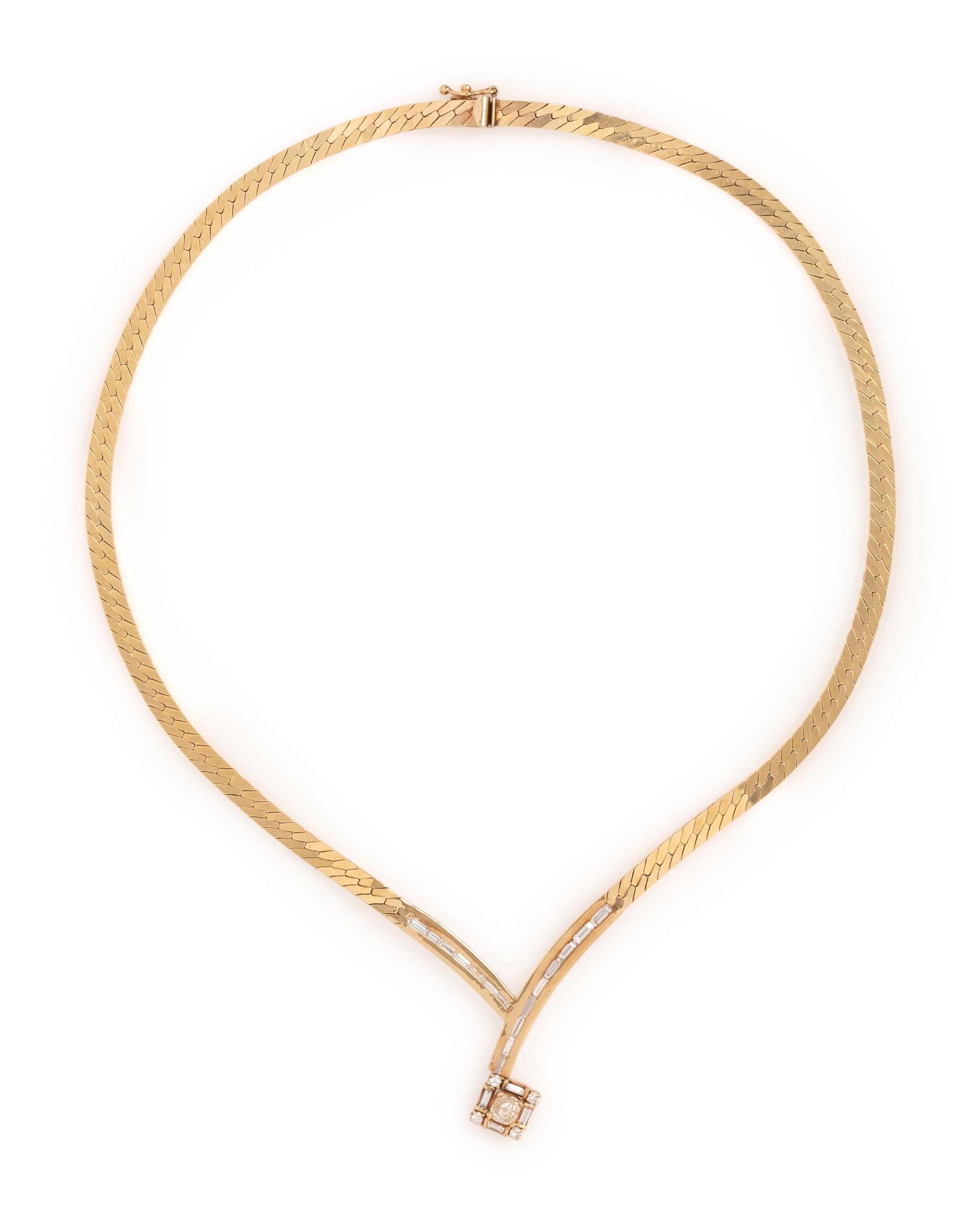 YELLOW GOLD AND DIAMOND NECKLACE