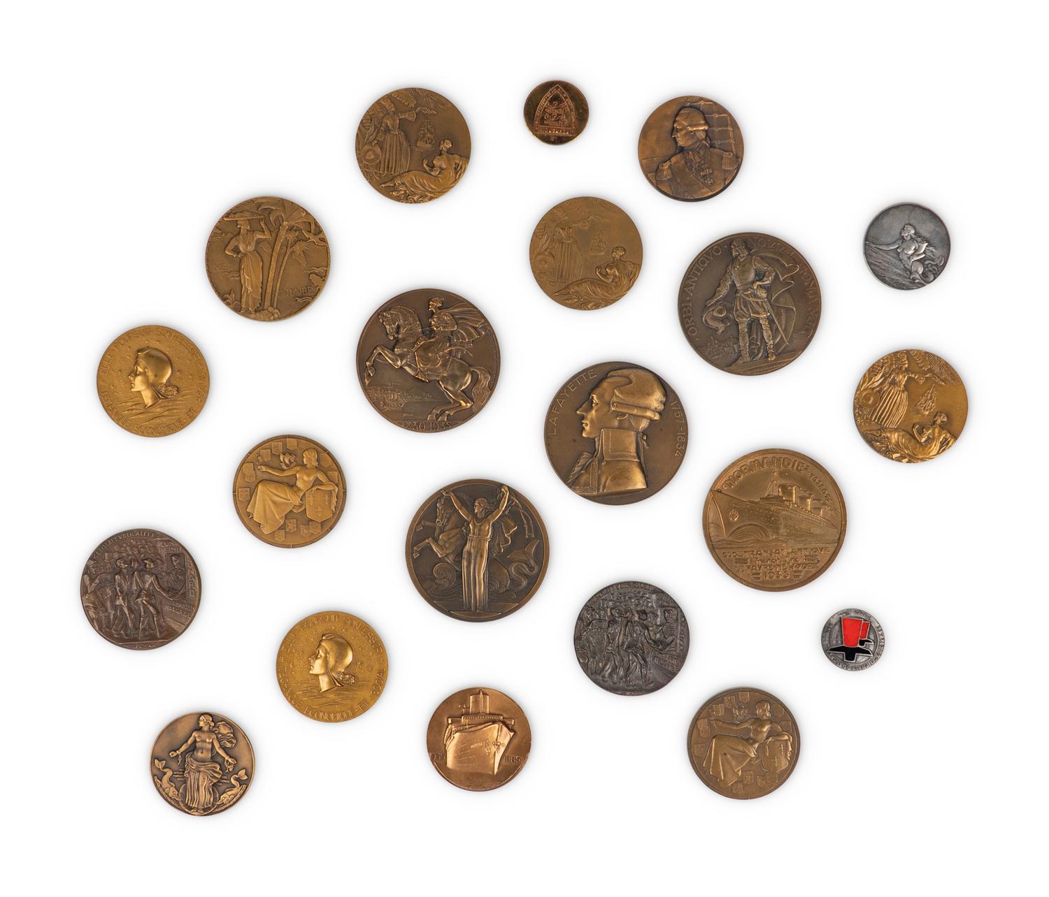 [EXONUMIA] A Collection of Commemorative Medallions Relating to Ocean Liners