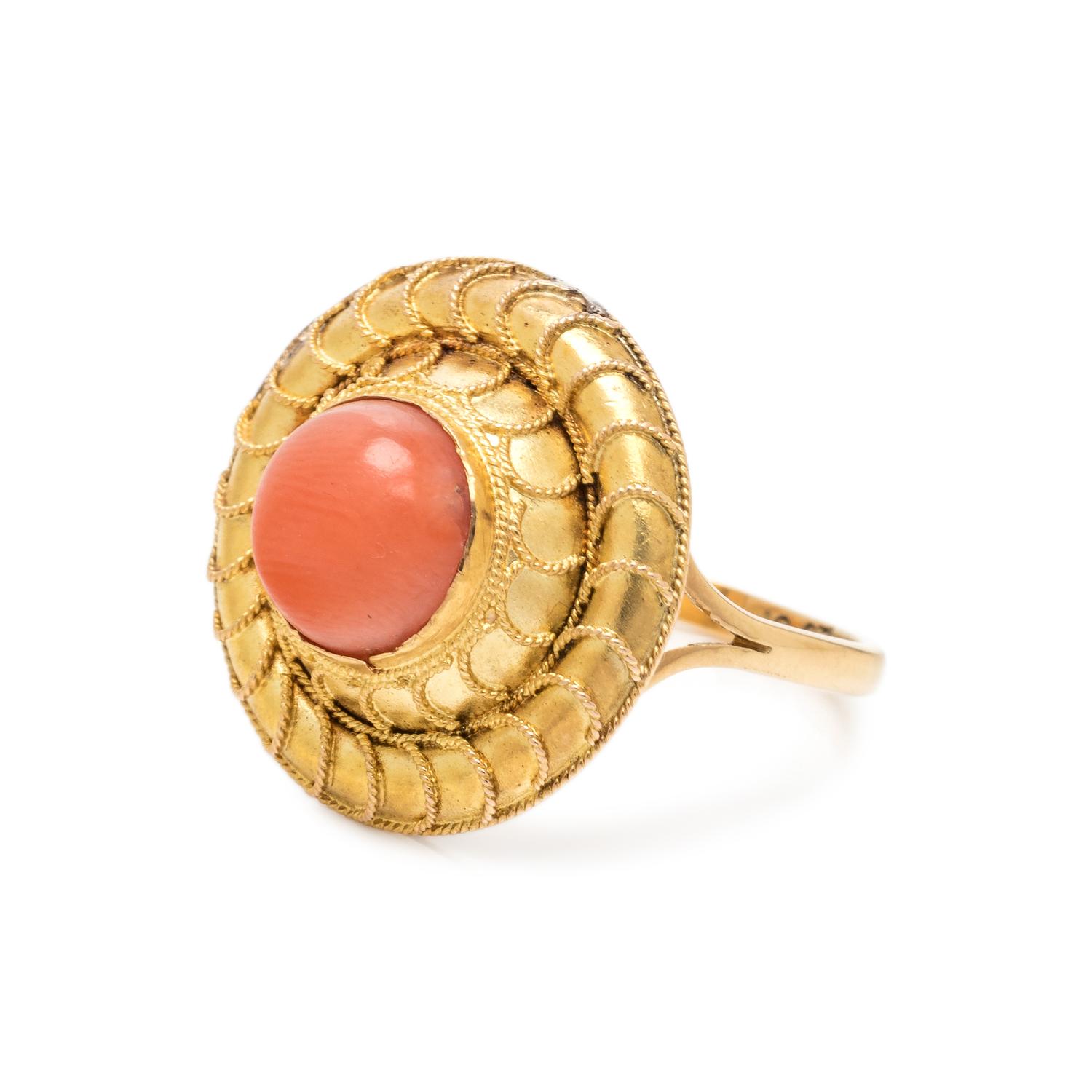 ANTIQUE, YELLOW GOLD AND CORAL RING