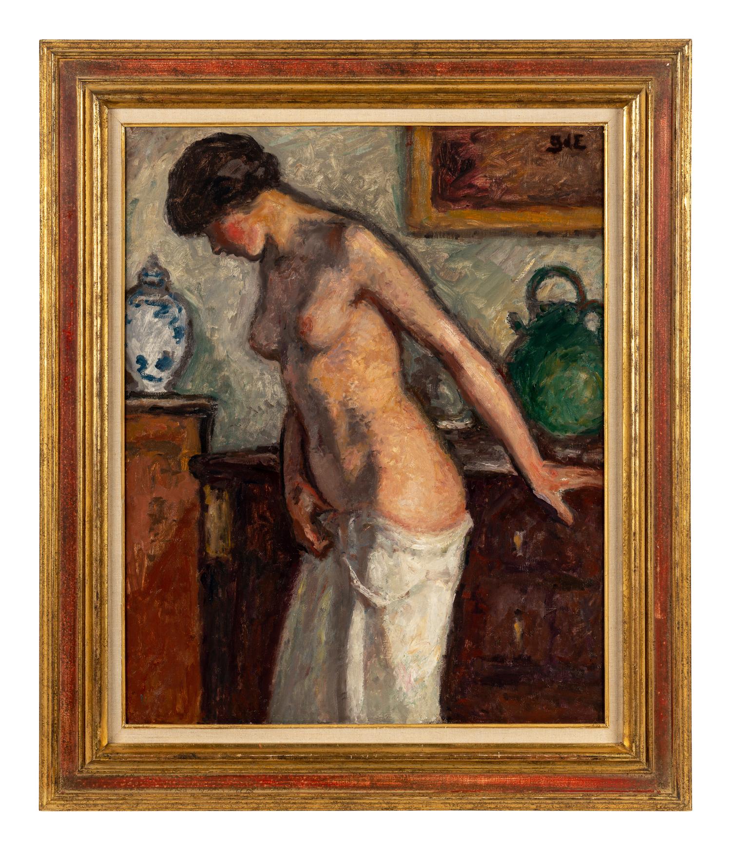 Nu devant une commode à la potiche
