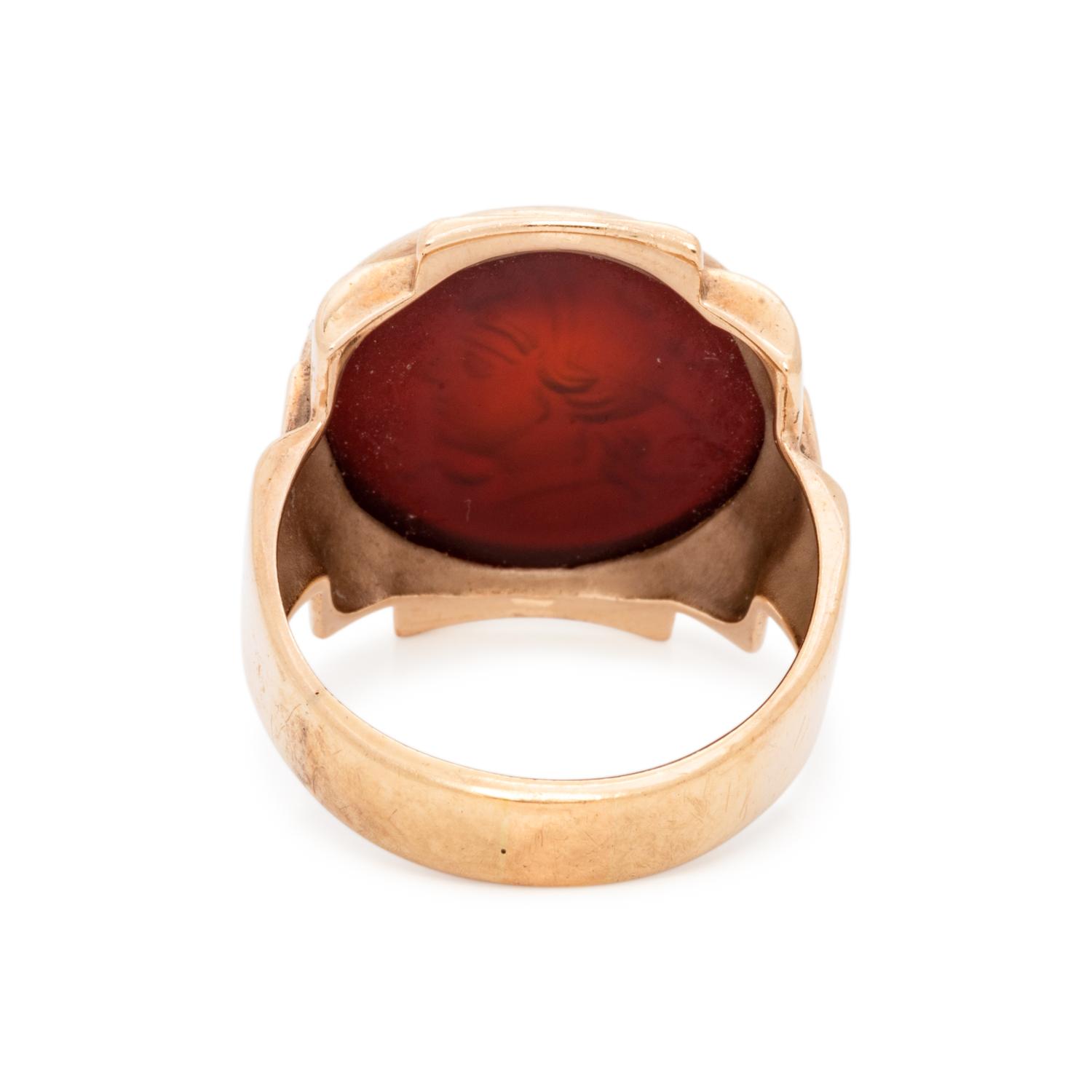 YELLOW GOLD AND SARD INTAGLIO RING