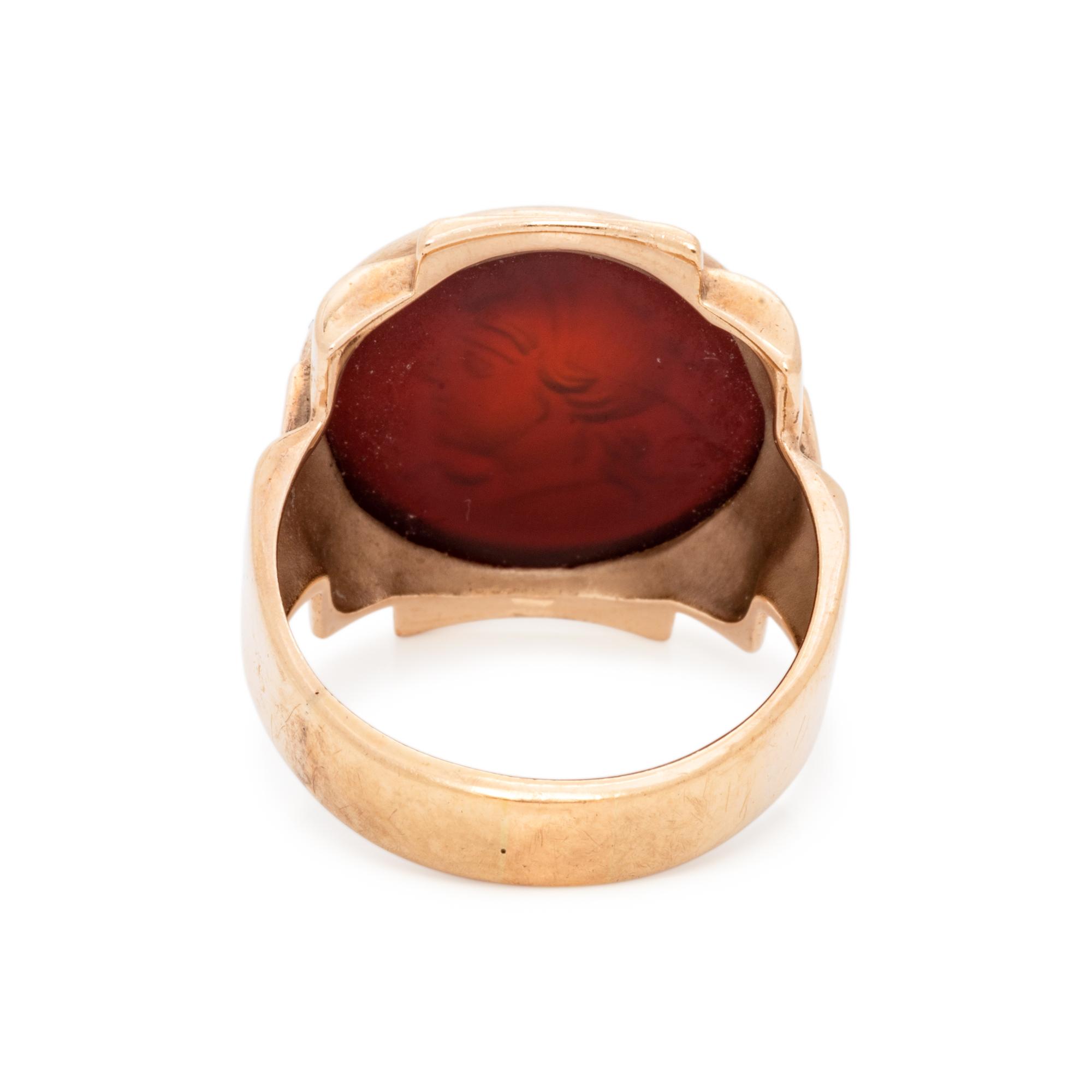 YELLOW GOLD AND SARD INTAGLIO RING