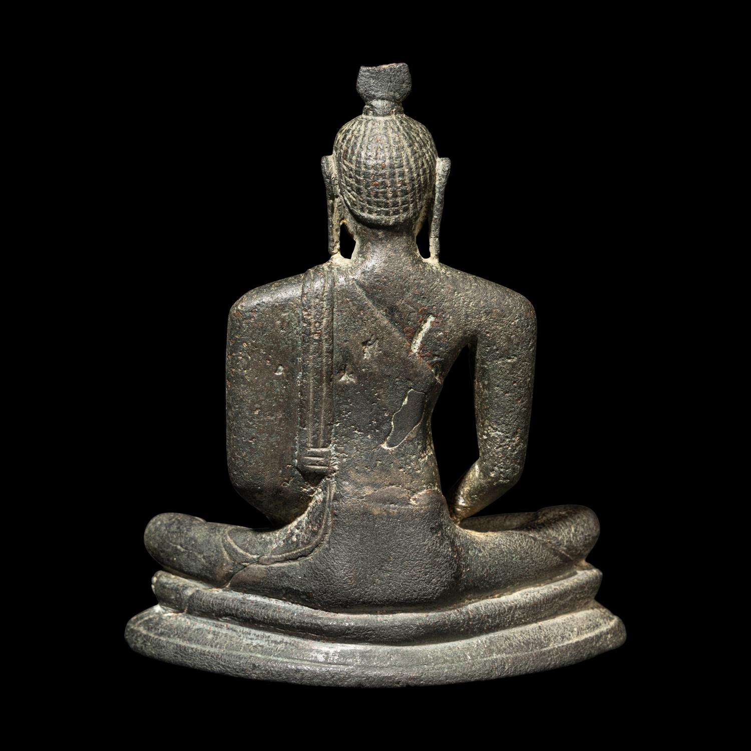 A Bronze Figure of Seated Buddha, Sri Lanka, Anuradhapura Period, 5th-6th Century 五-六世紀 斯里蘭卡阿努拉德普勒時期銅坐佛
