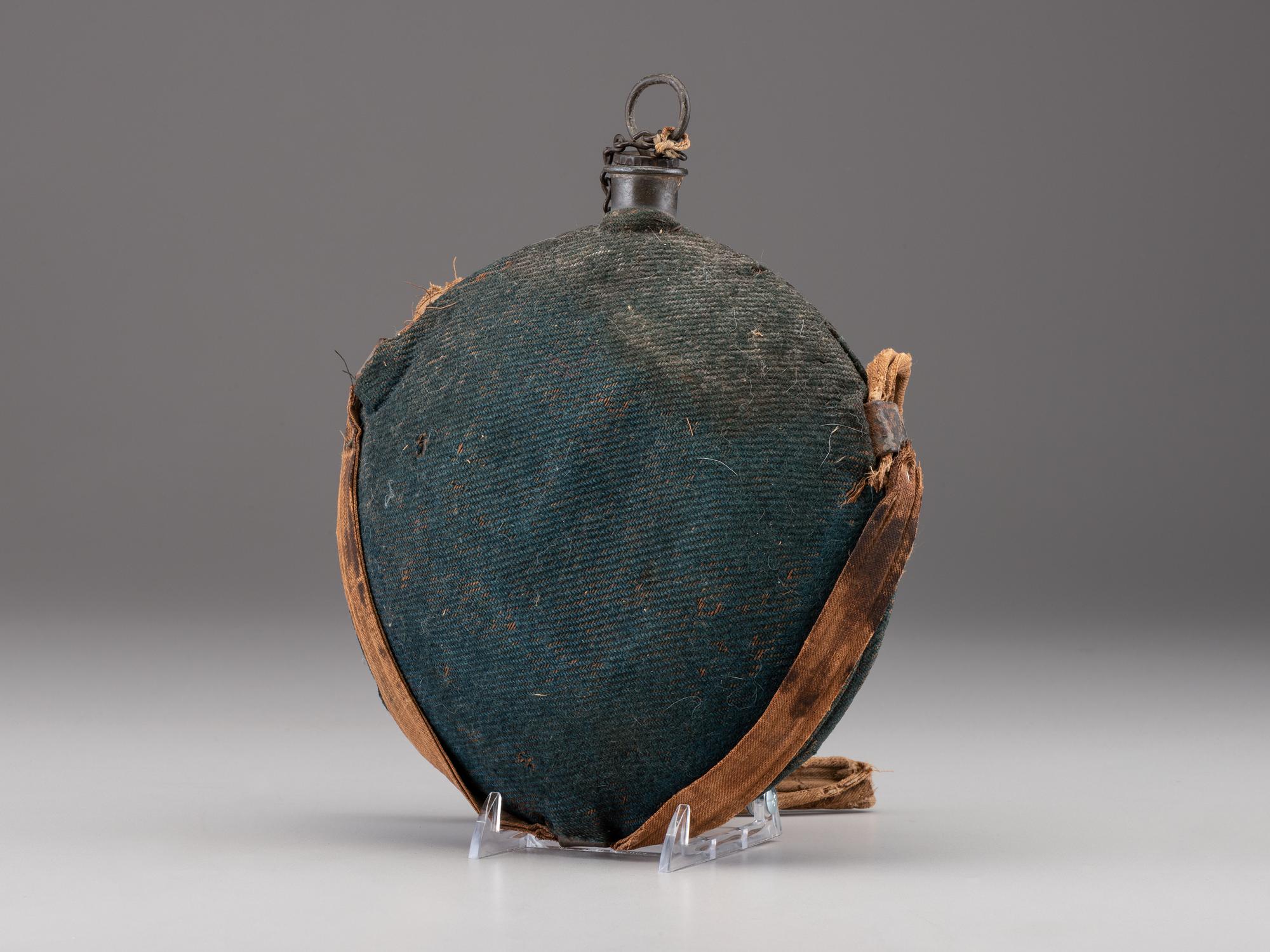 [CIVIL WAR]. Model 1858 Federal New York Depot smoothside canteen.