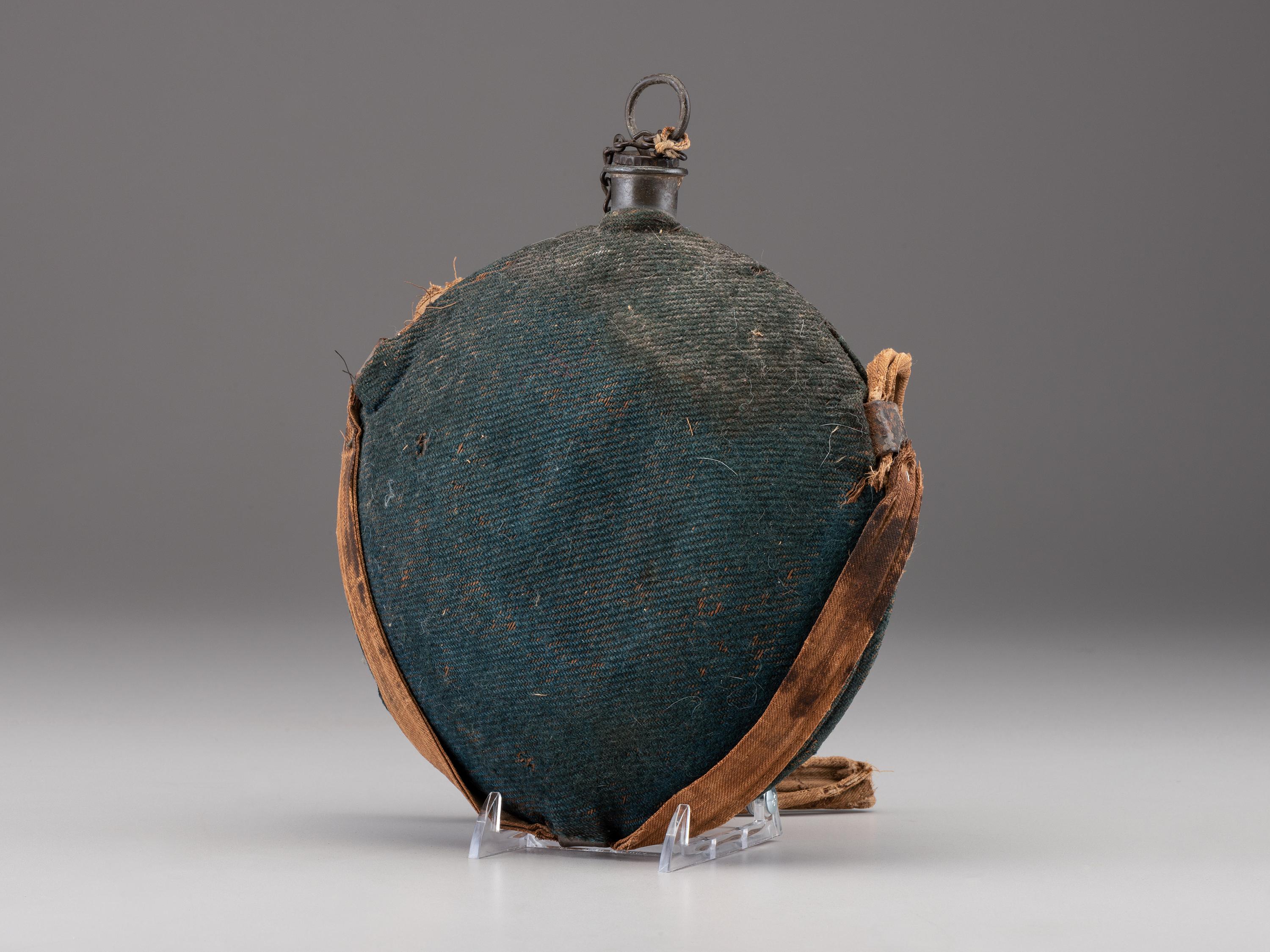 [CIVIL WAR]. Model 1858 Federal New York Depot smoothside canteen.