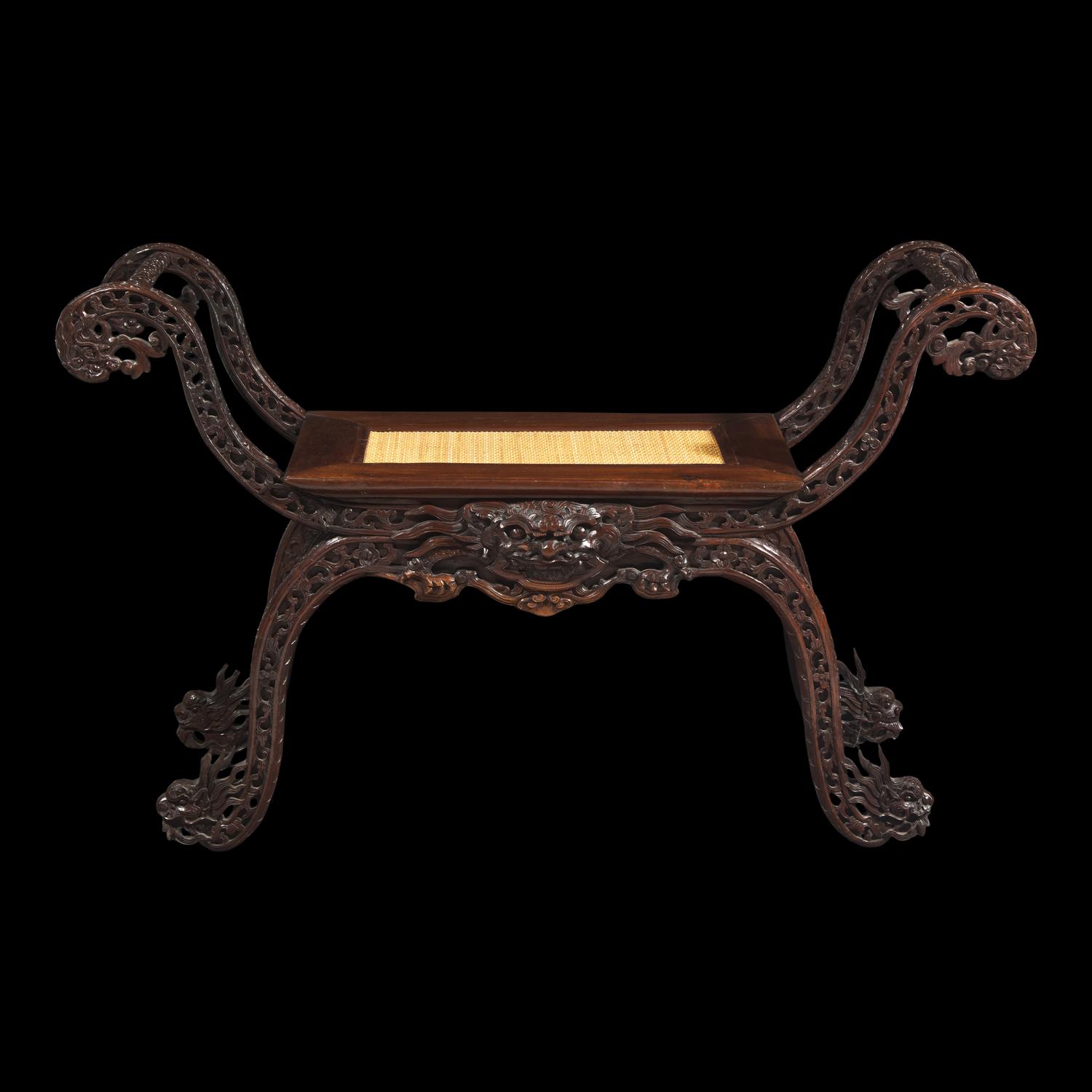 An Unusual Chinese Carved Hardwood Bench, 20th Century 二十世紀 硬木長椅