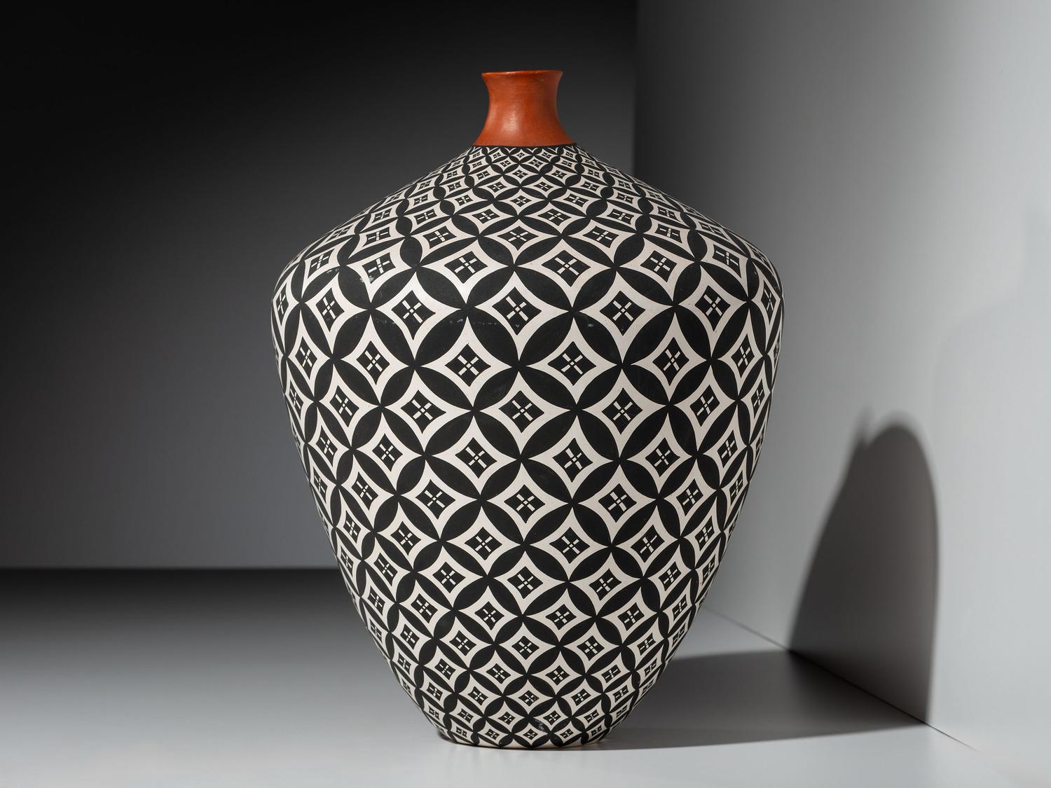 Op-Art Pottery Vase