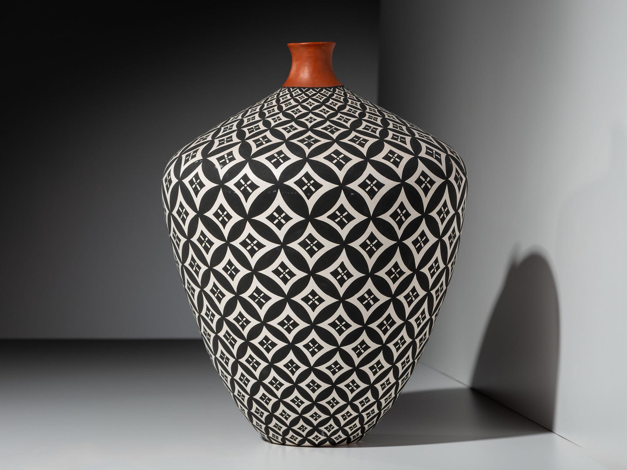 Op-Art Pottery Vase