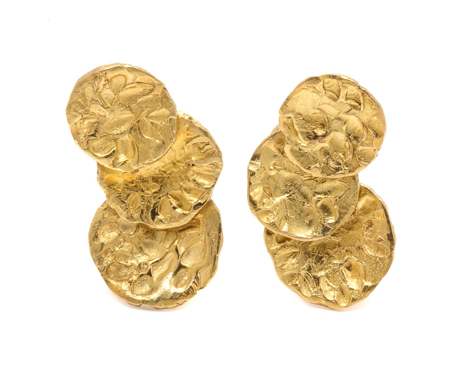 A Pair of Modernist Brutalist 18 Karat Yellow Gold Earclips, British, Circa 1978, 15.40 dwts.