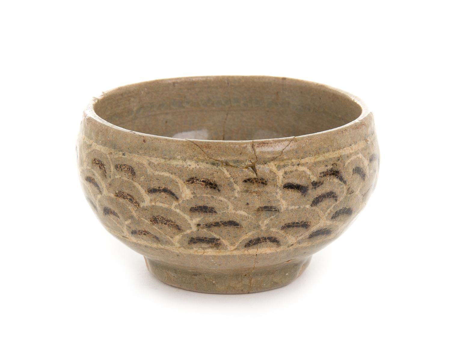 A Korean Koryo Sanggam Inlaid Porcelain Cup Diameter 3 1/2 inches. — 12TH CENTURY