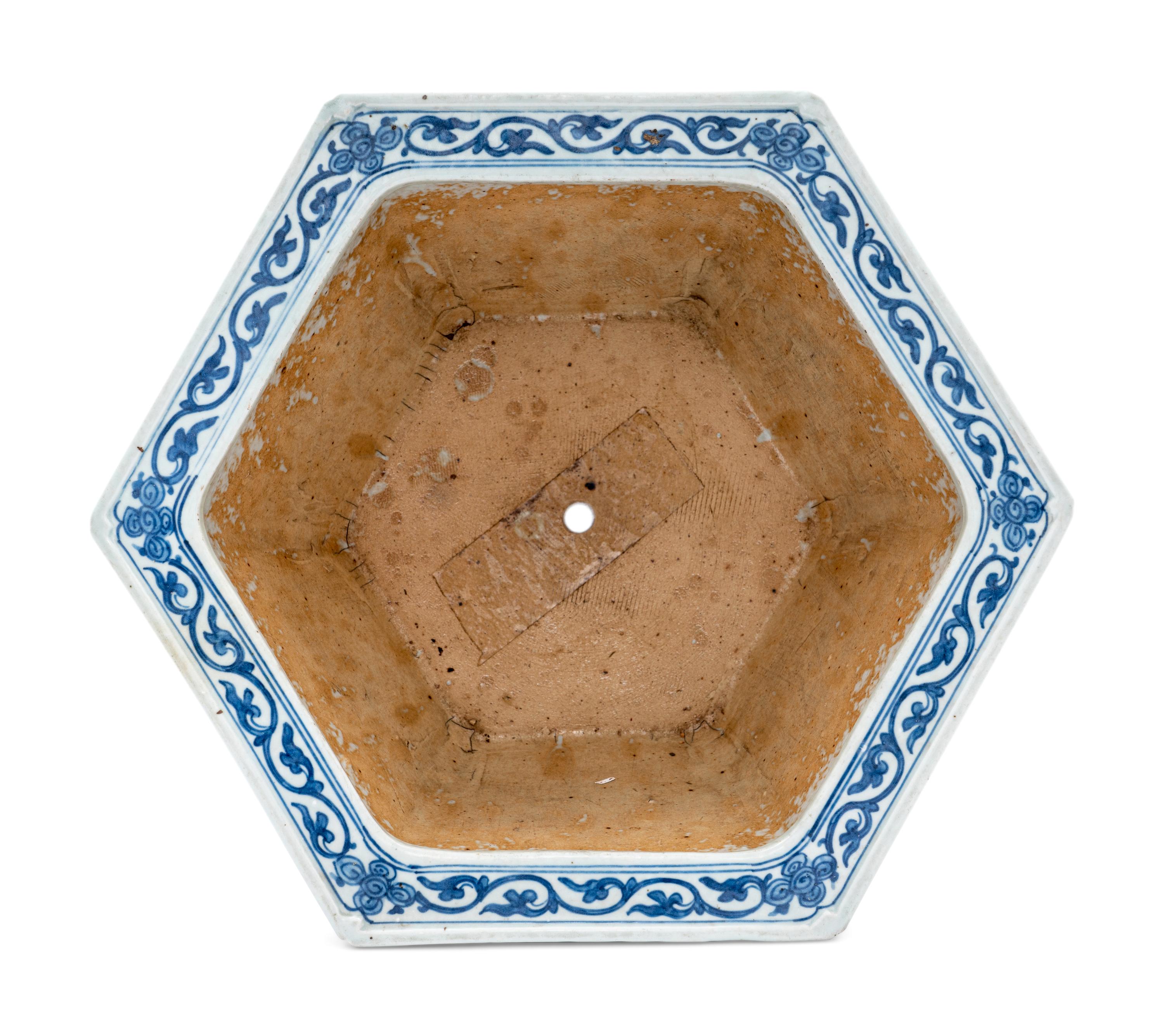 A Chinese Blue and White Porcelain Hexagonal Jardinière