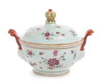 A Chinese Export Porcelain Oval Tureen with Cover Width 14 inches. — MID-18TH CENTURY