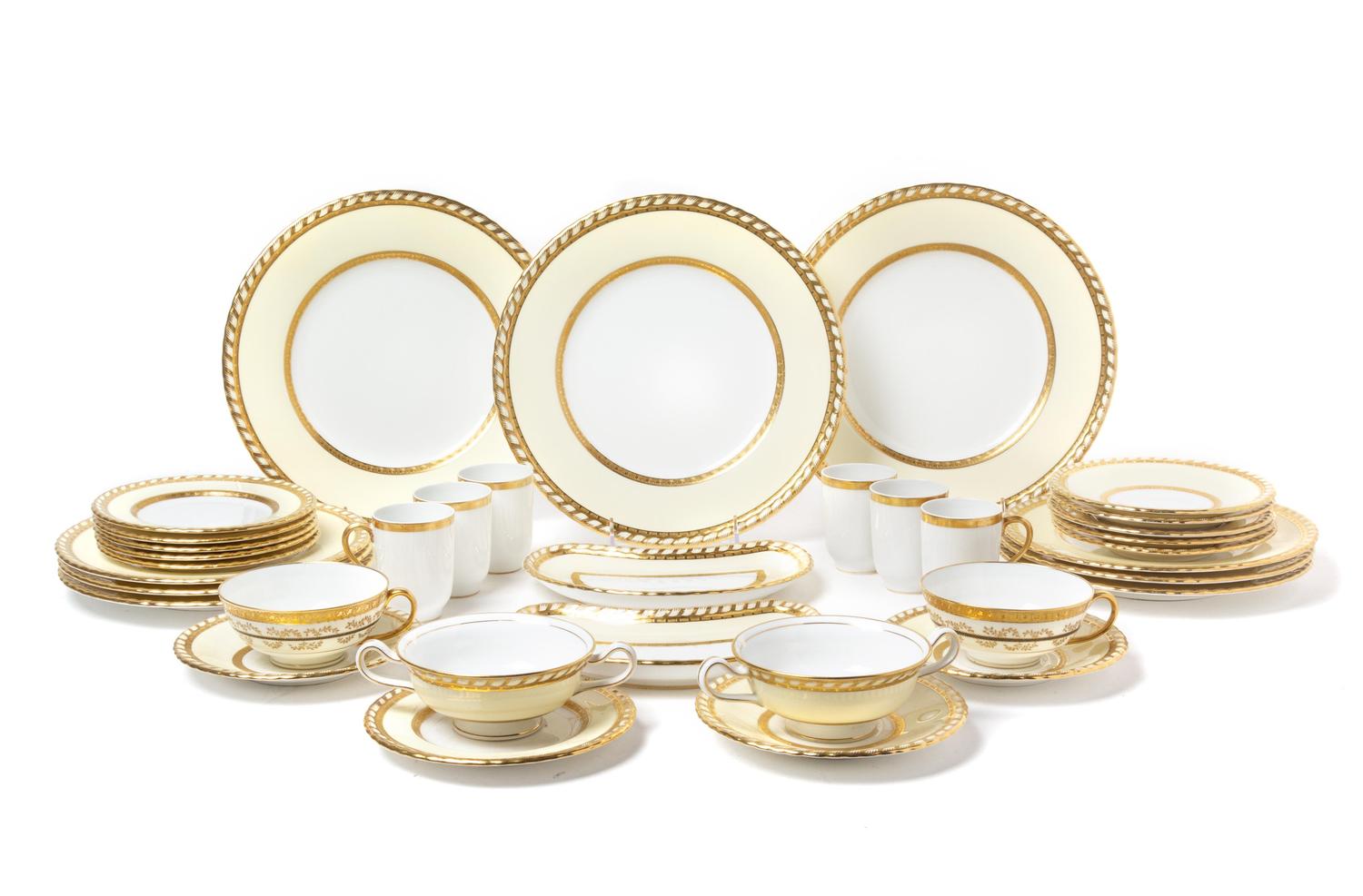 A Mintons Porcelain Dinner Service