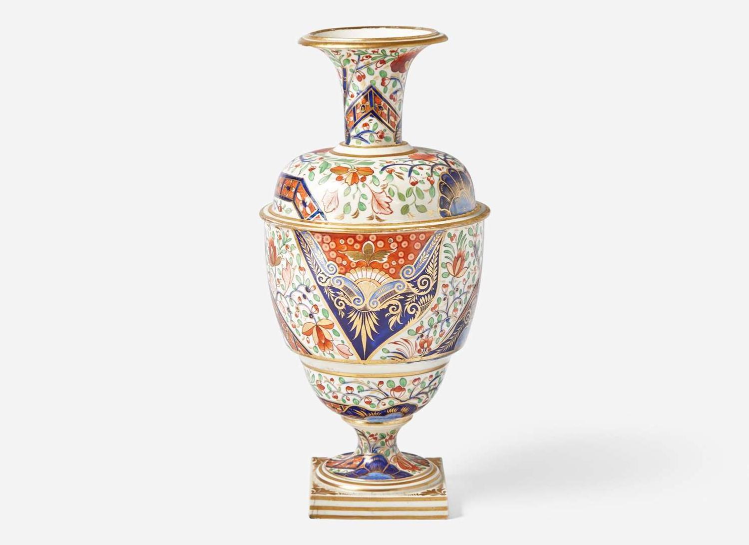 A Royal Crown Derby Vase, UK, circa 1800-1820s
