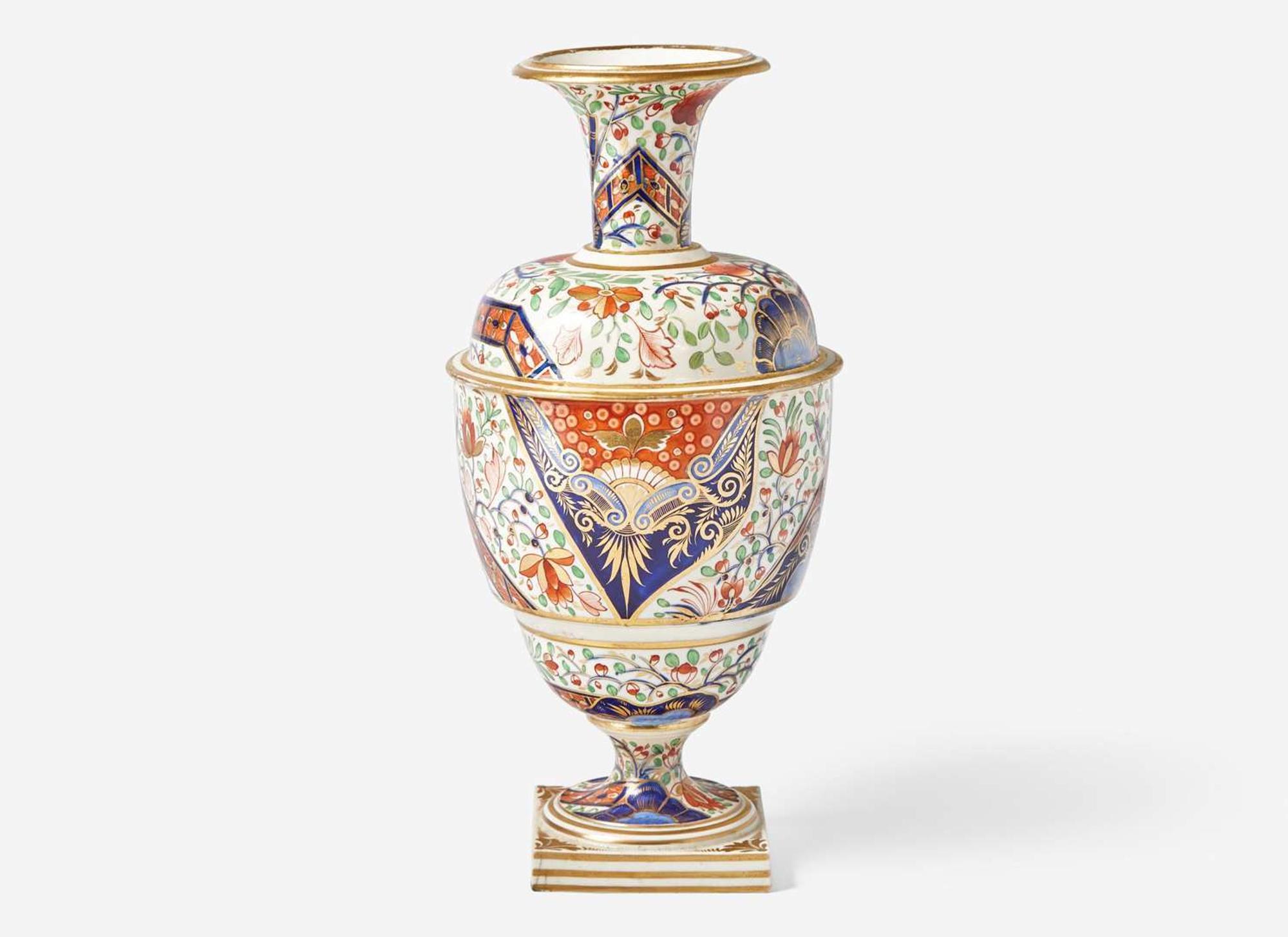 A Royal Crown Derby Vase, UK, circa 1800-1820s