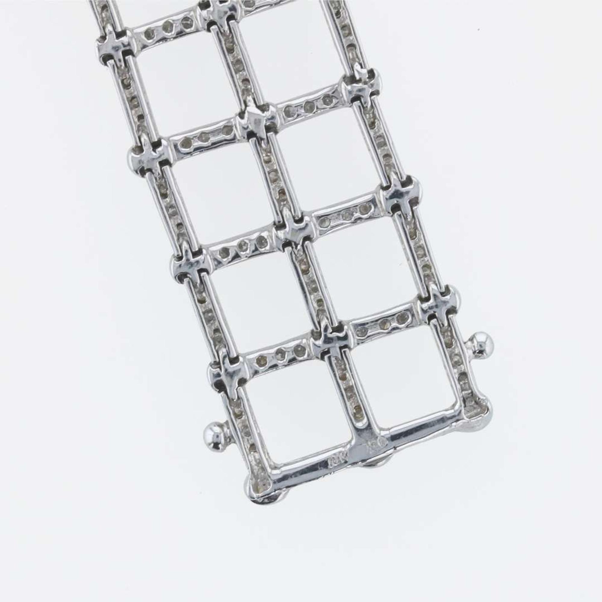 An 18K white gold and diamond bracelet