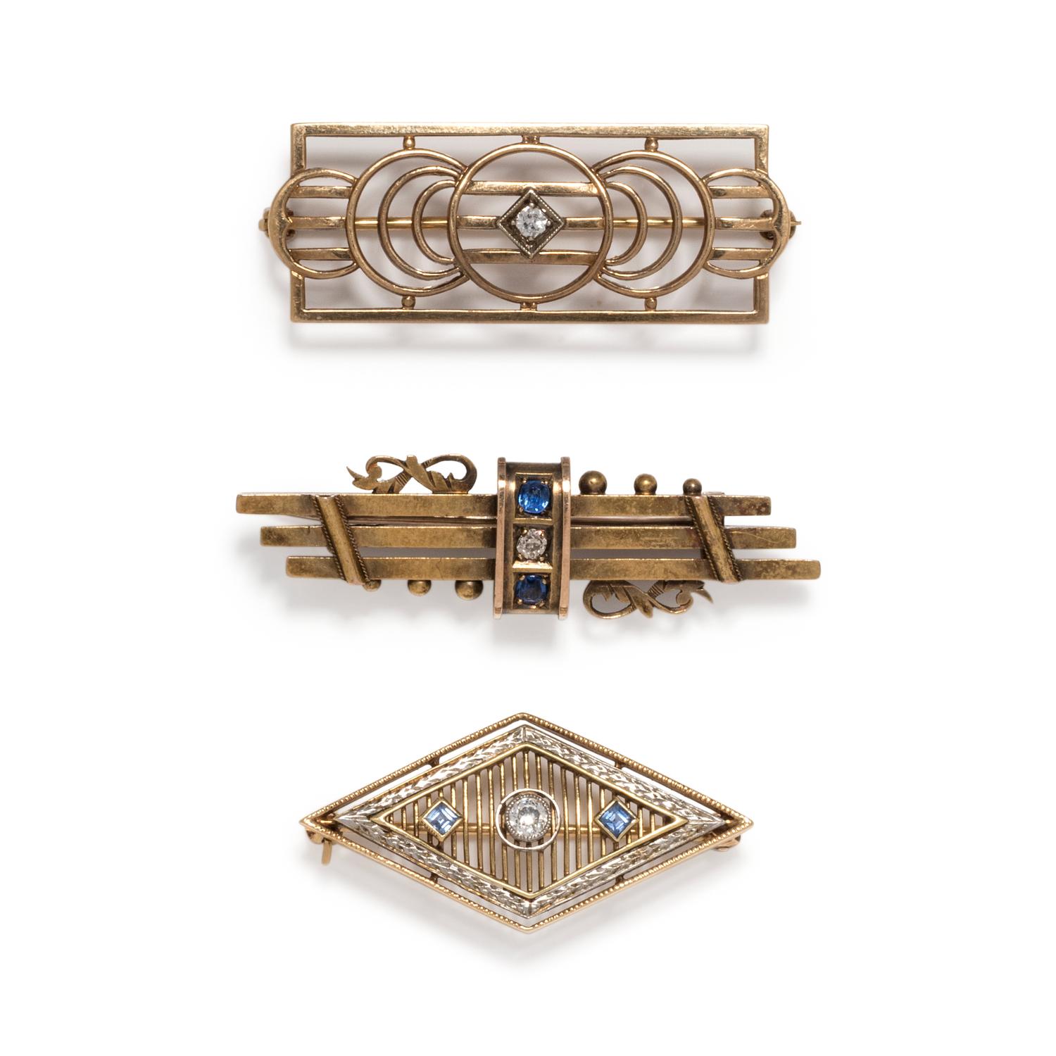 COLLECTION OF ANTIQUE YELLOW GOLD BROOCHES