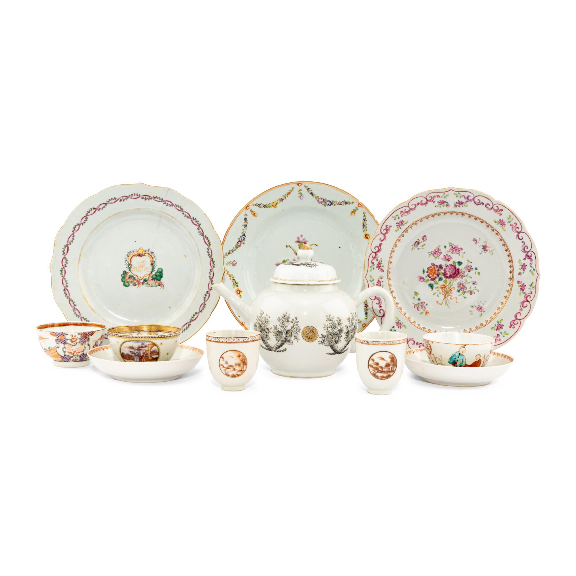Eleven Chinese Export Porcelain Articles