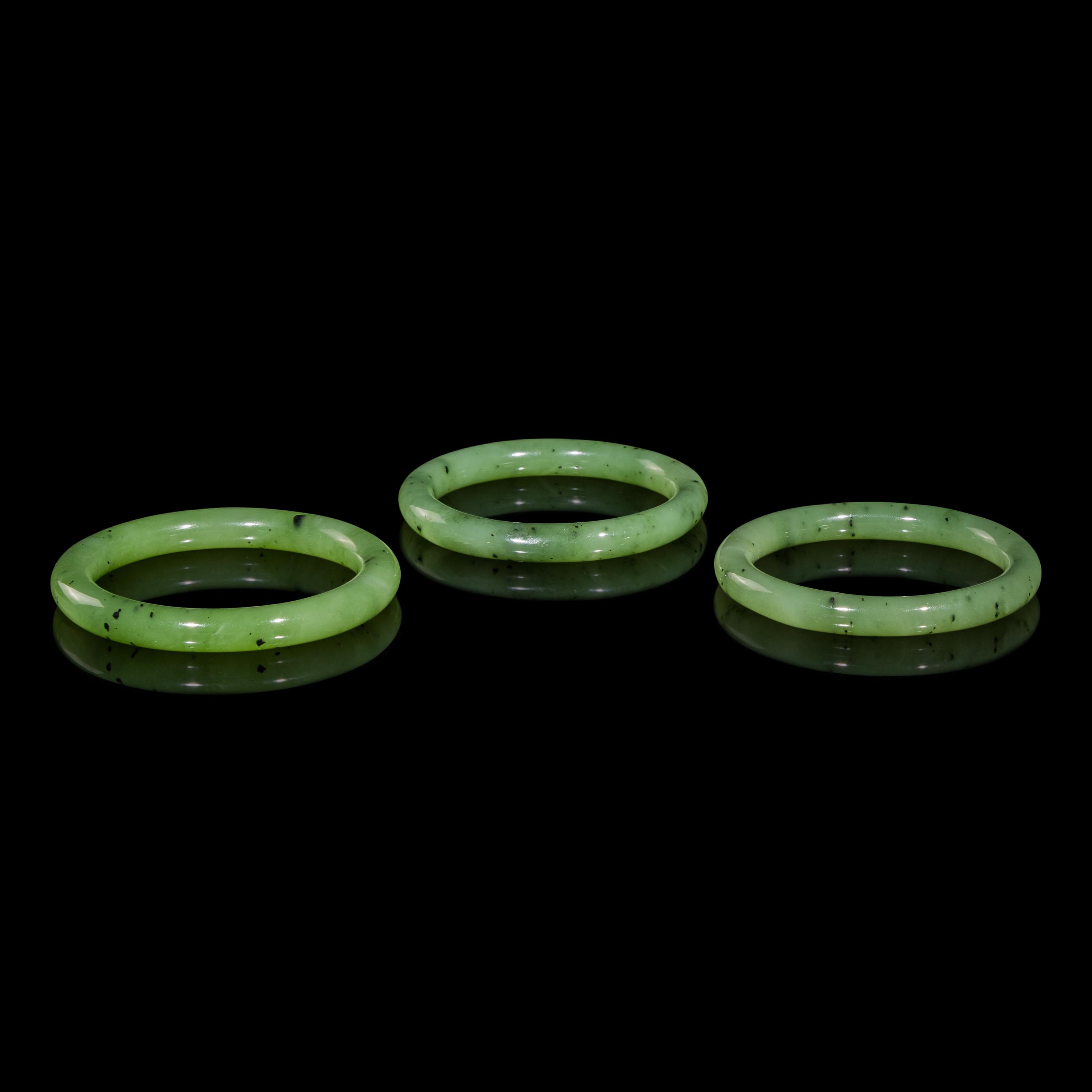 Three Spinach Jade Bangles — 碧玉圓條鐲三隻