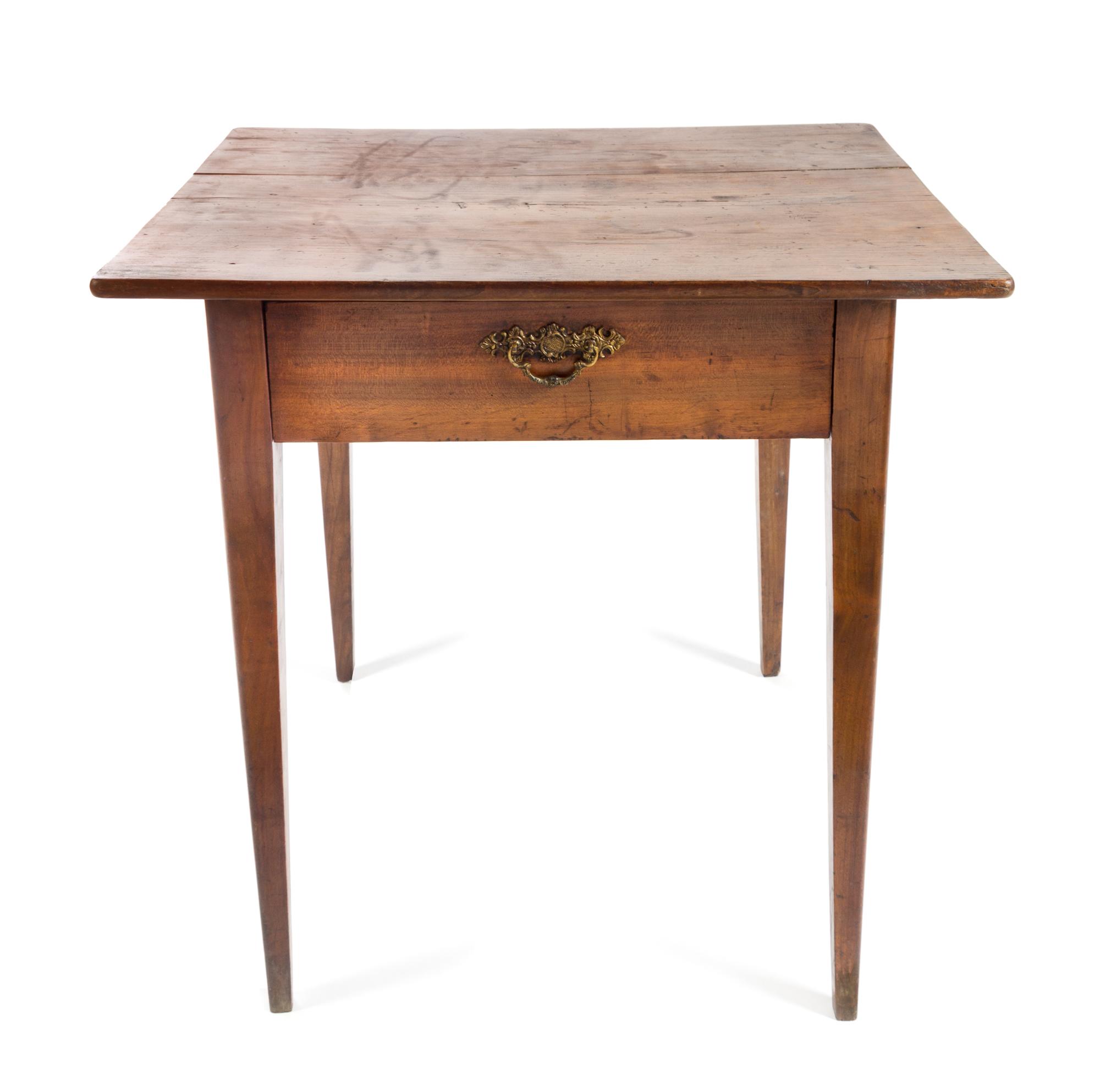 An American Oak Side Table Height 28 3/8 inches. — 20TH CENTURY