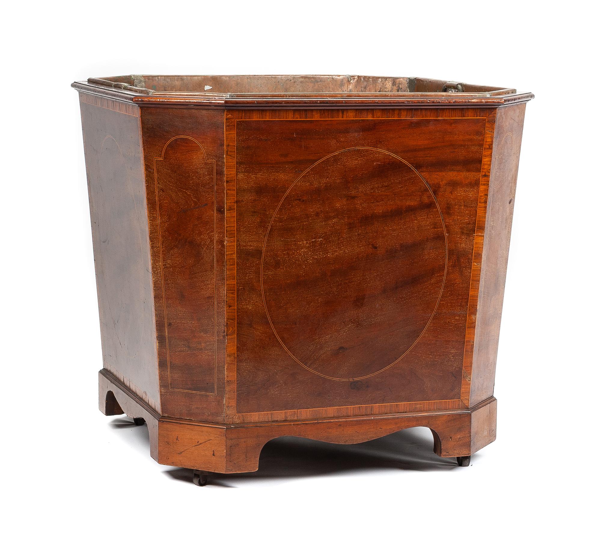 A Large English Mahogany Jardiniere Height 31 1/4 x width 34 x depth 34 inches. — LATE 19TH/EARLY 20TH CENTURY