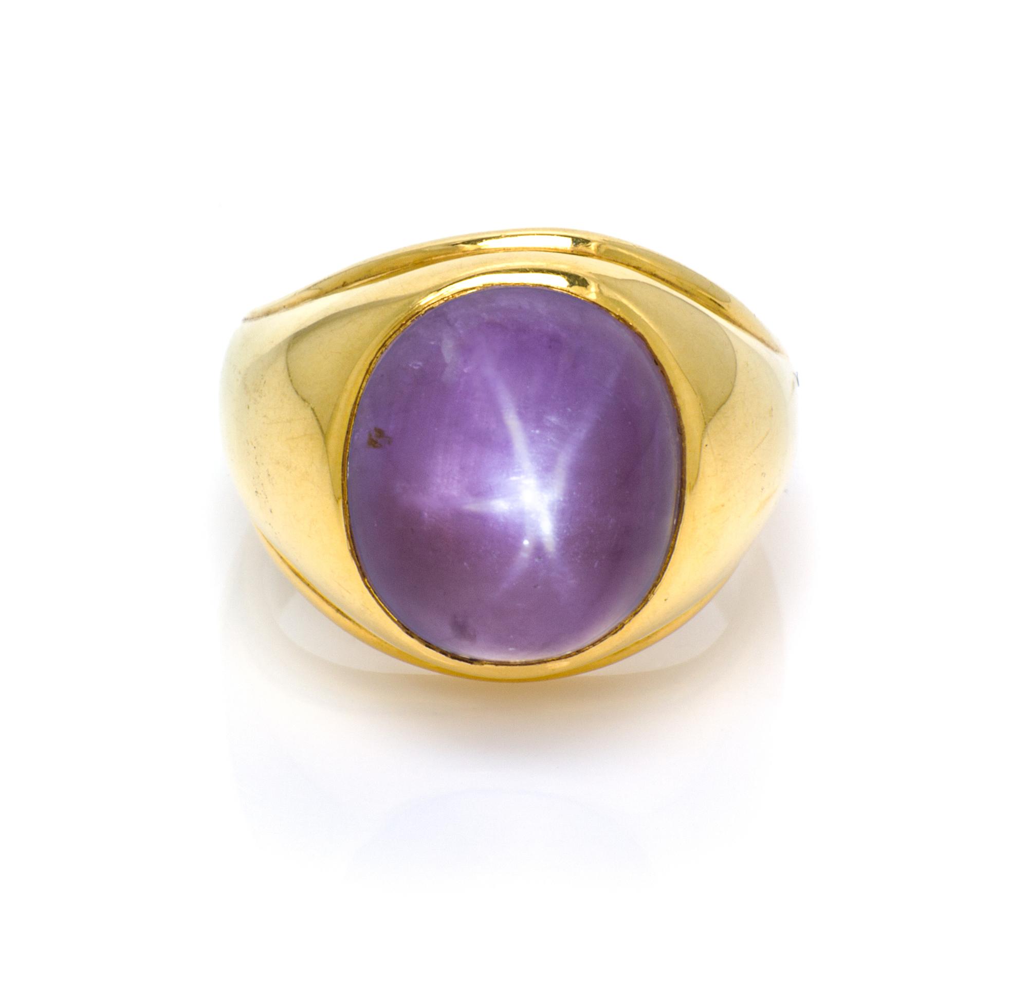 A 22 Karat Yellow Gold and Star Sapphire Ring, 15.50 dwts.