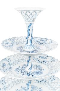 A Meissen Porcelain Sweetmeat Stand