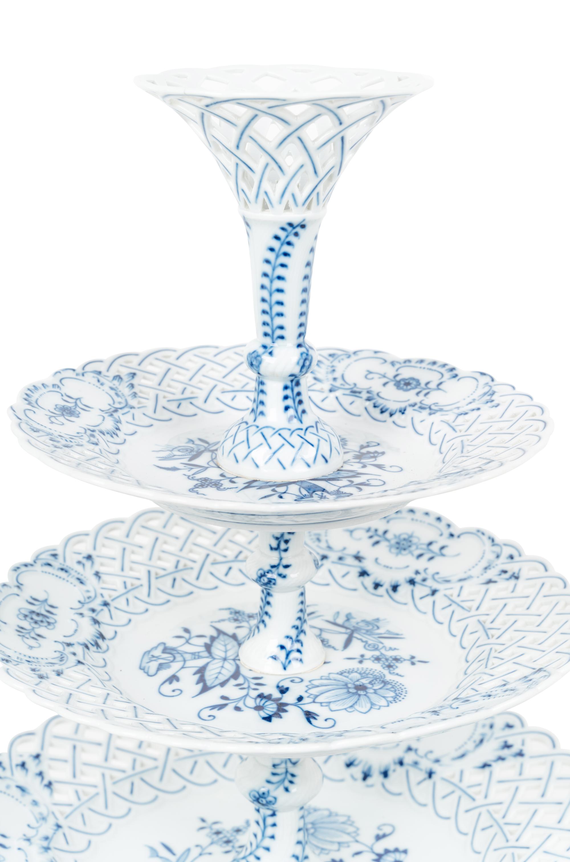A Meissen Porcelain Sweetmeat Stand