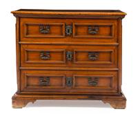 An Italian Walnut Chest of Drawers Height 40 1/2 x width 47 x depth 22 1/4 inches. — 18TH CENTURY