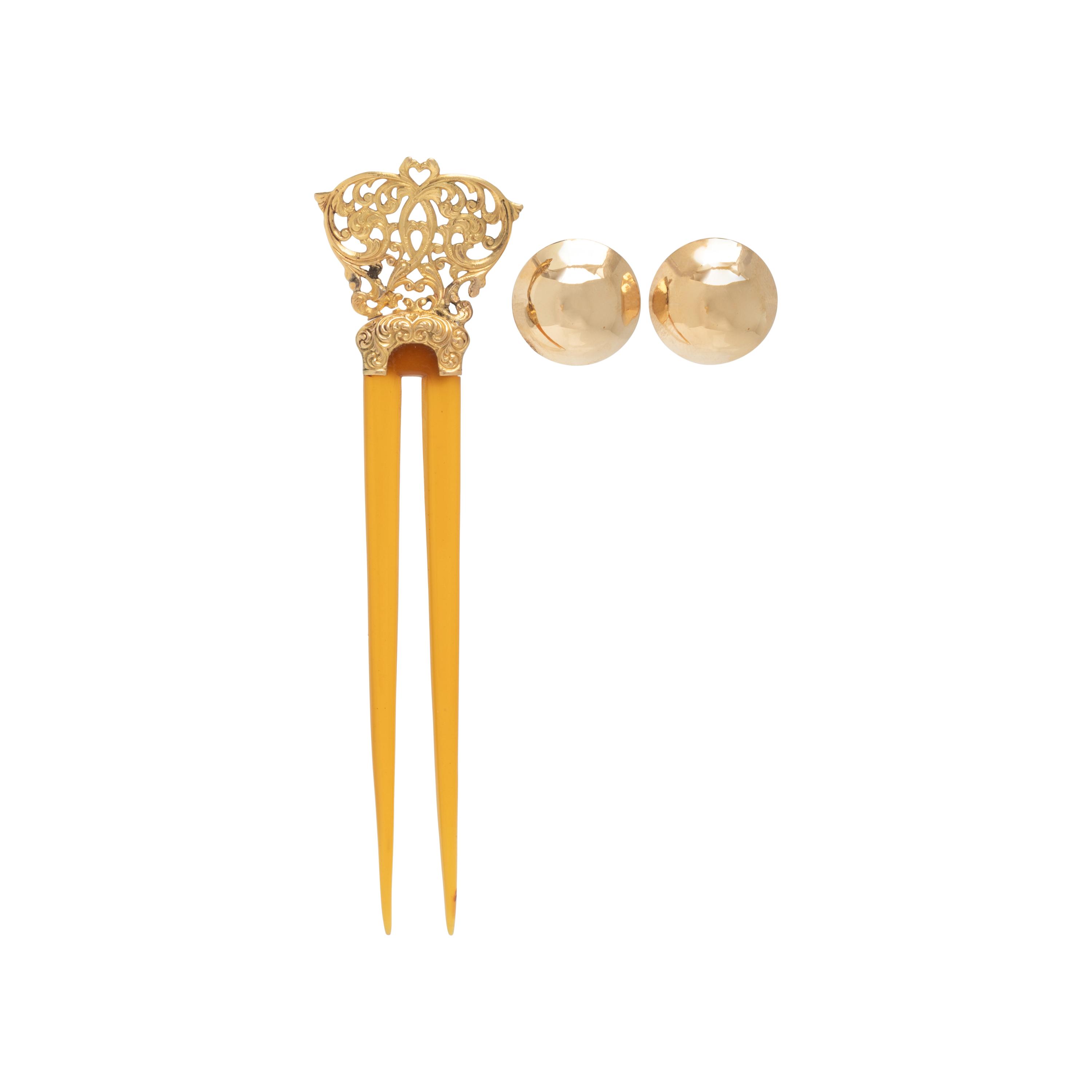 Yellow Gold and Resin Hair Pin and a Pair of Yellow Gold Earrings