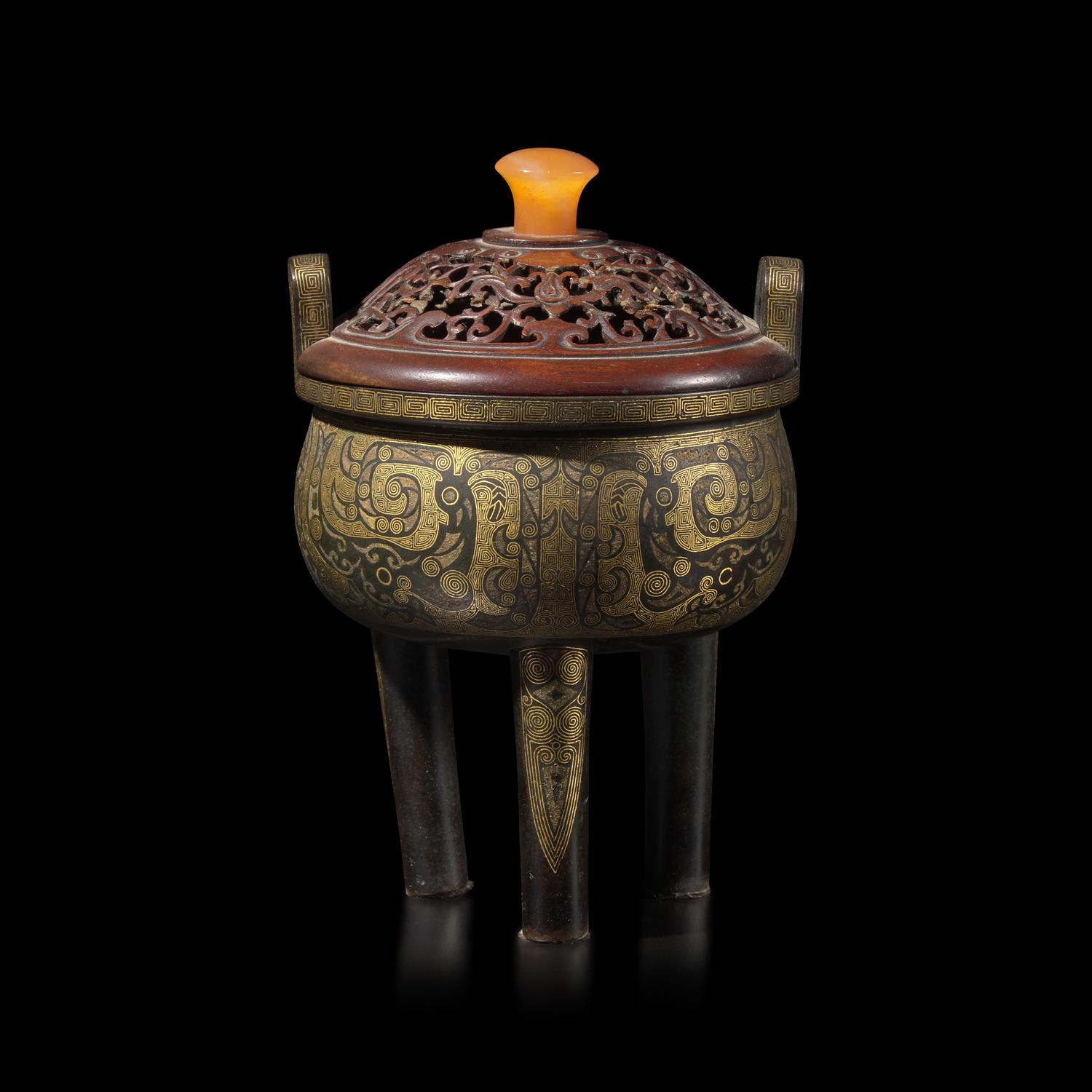A Small Gold and Silver Wire-Inlaid Tripod Vessel, Ding, With Carved Wood Cover 仿古錯金銀銅鼎