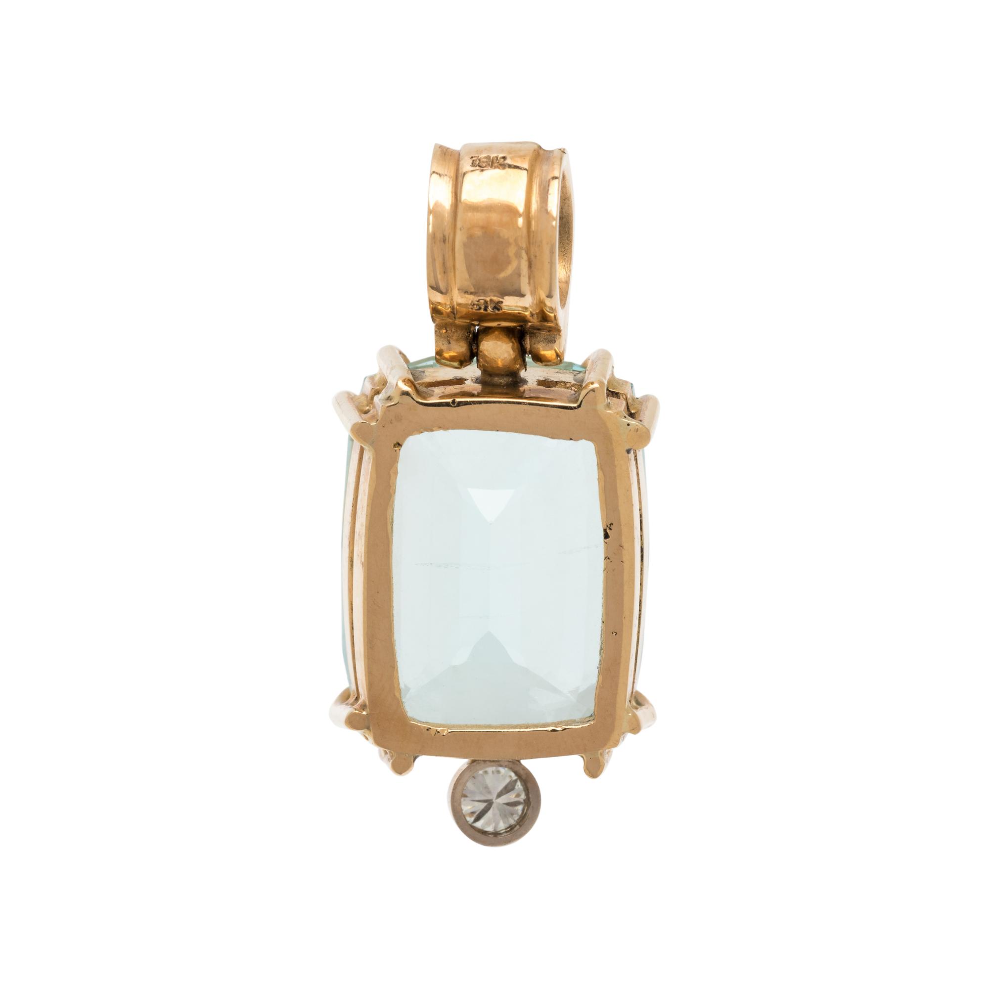 AQUAMARINE AND DIAMOND PENDANT