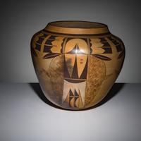 Rachel Sahmie Nampeyo (Hopi-Tewa, 1956-2022) — Monumental Polychrome Pottery Jar
