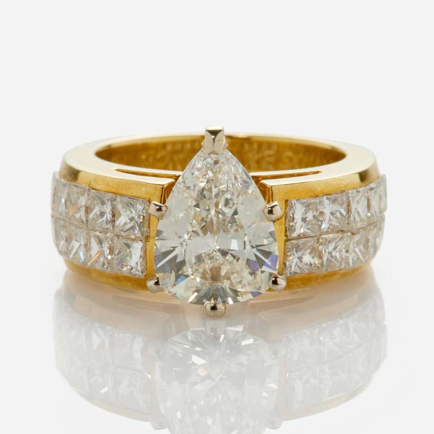 A Ladies Pear Shape Diamond Ring GIA Certified