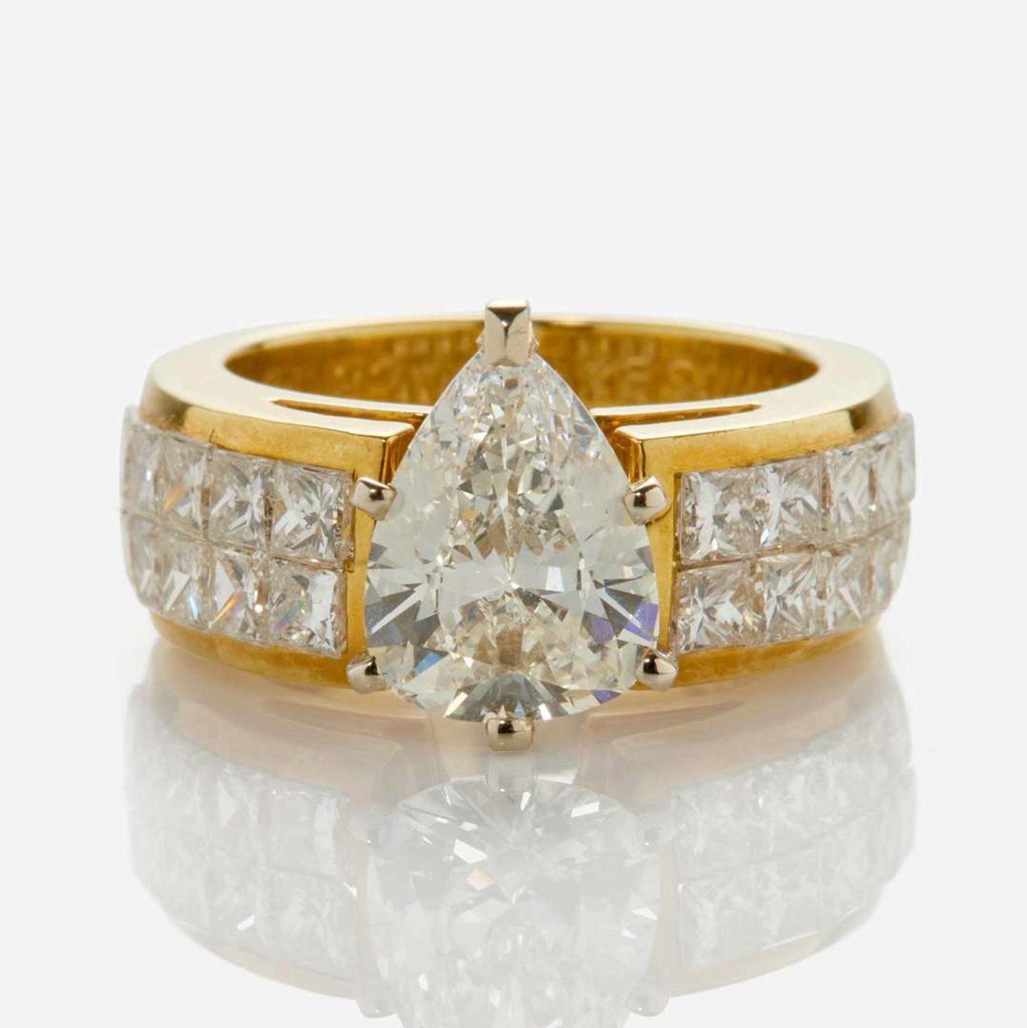 A Ladies Pear Shape Diamond Ring GIA Certified