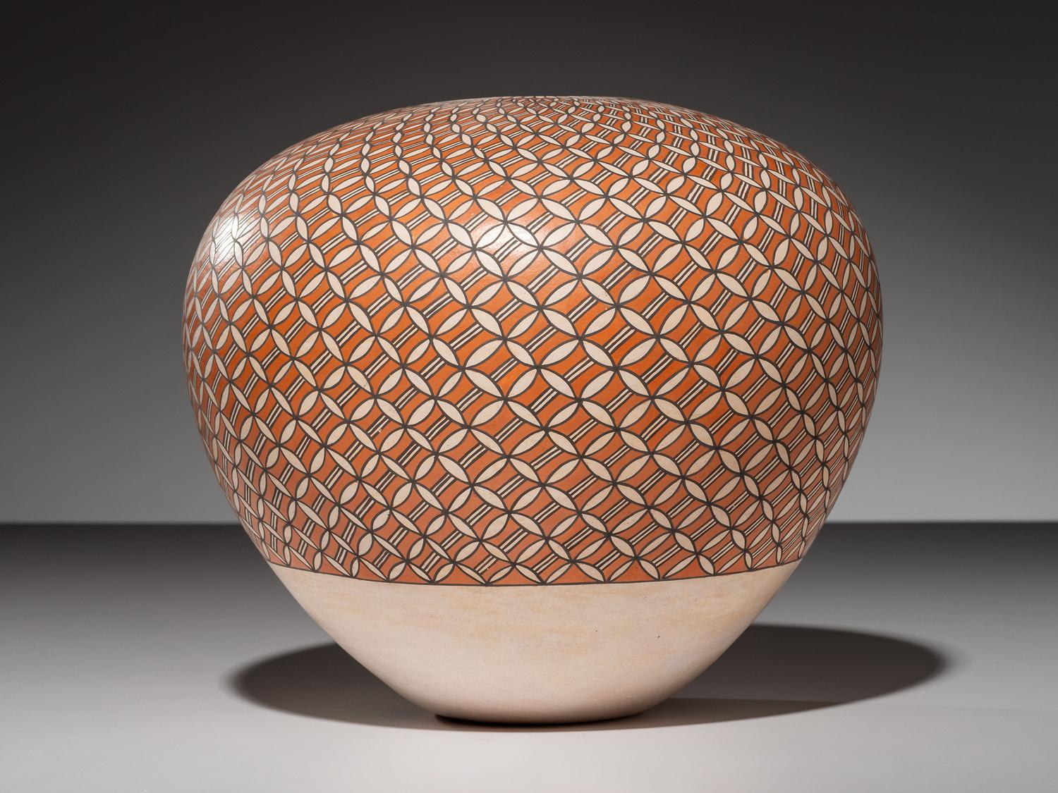 Fine Line Large Pottery Seed Jar
