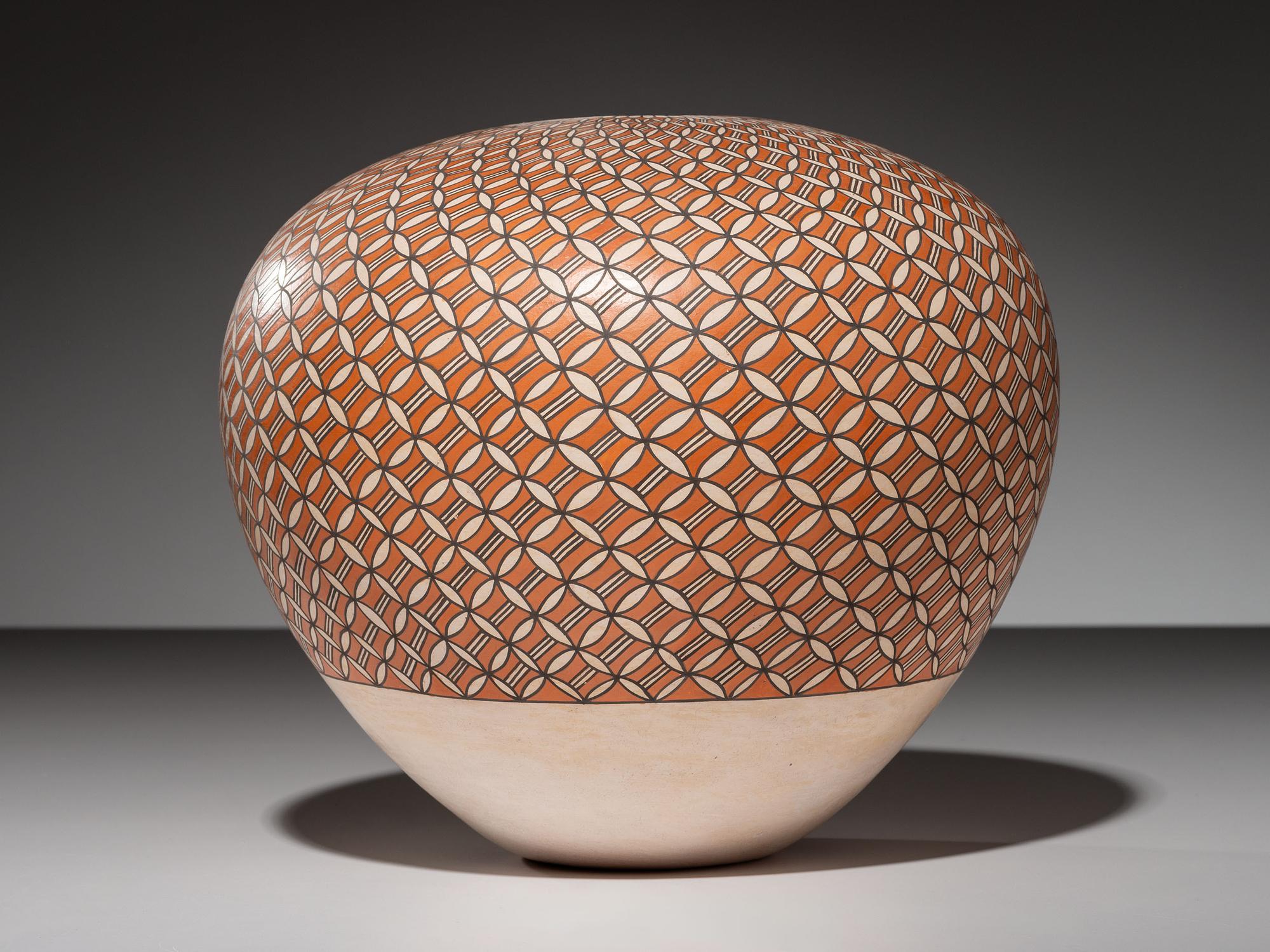 Fine Line Large Pottery Seed Jar