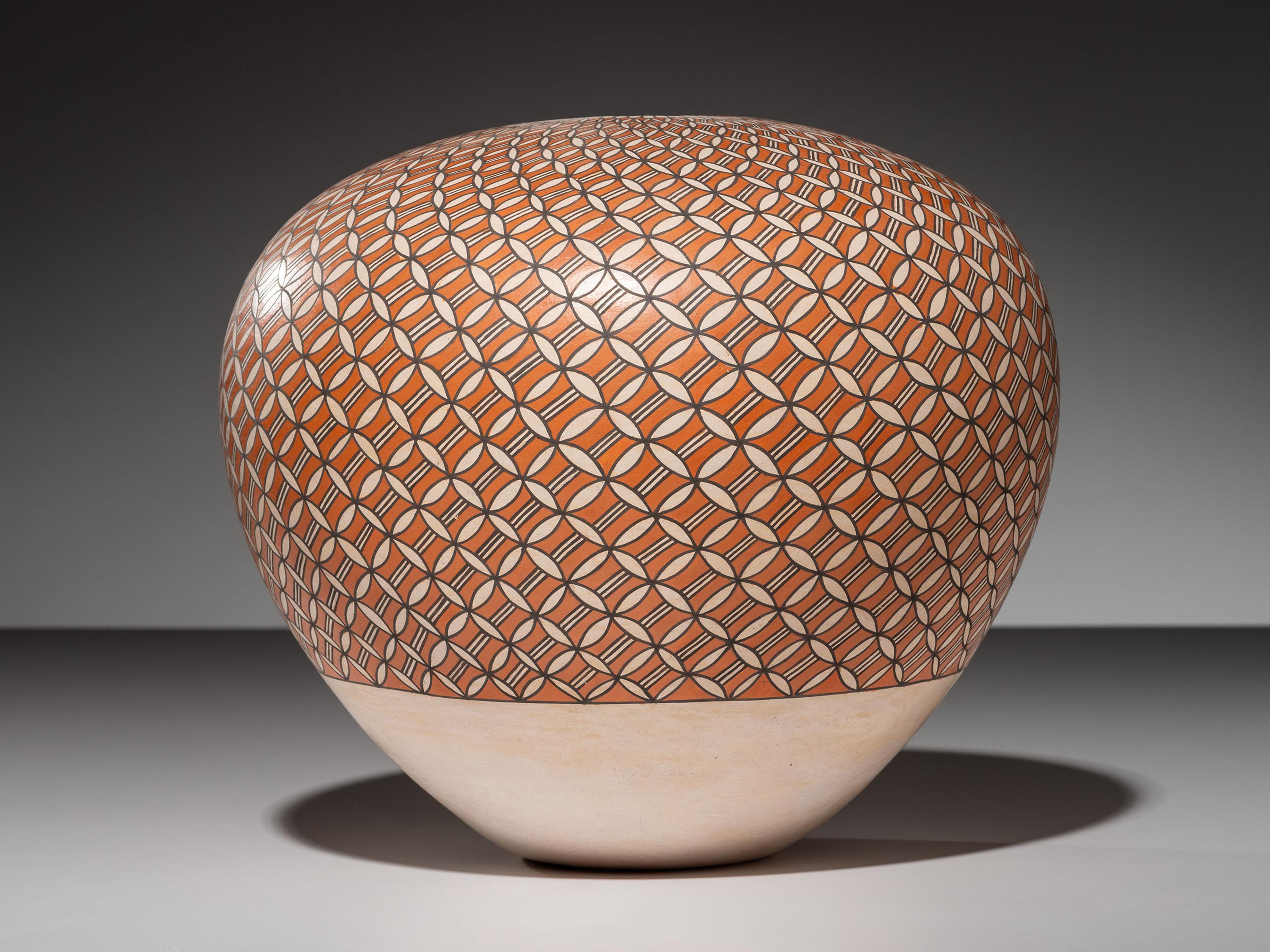 Fine Line Large Pottery Seed Jar