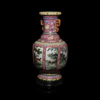 A Chinese Pink Sgraffito Ground Famille Rose Porcelain 'Dogs' Vase, Early-Mid 20th Century — 近現代 胭脂地軋道粉彩纏枝蓮紋開光獵犬圖雙耳瓶 帶木座