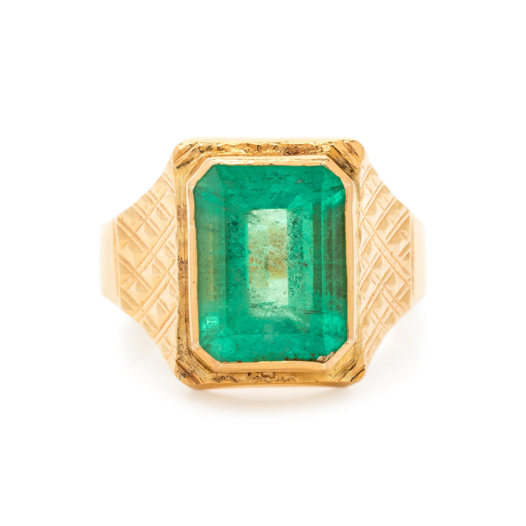 EMERALD RING