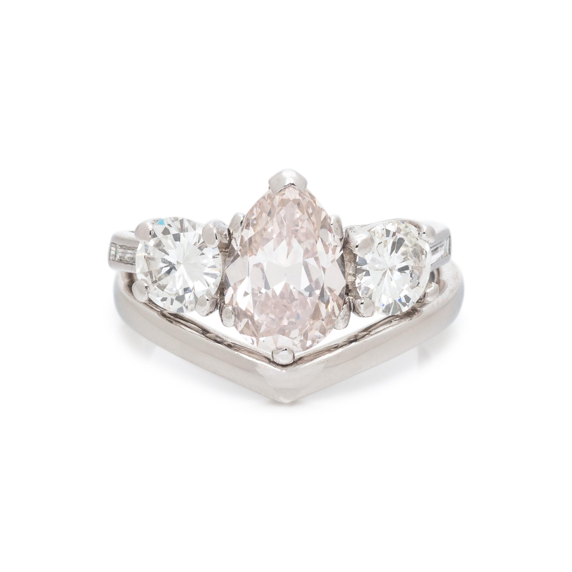 LIGHT PINK-BROWN DIAMOND AND DIAMOND RING