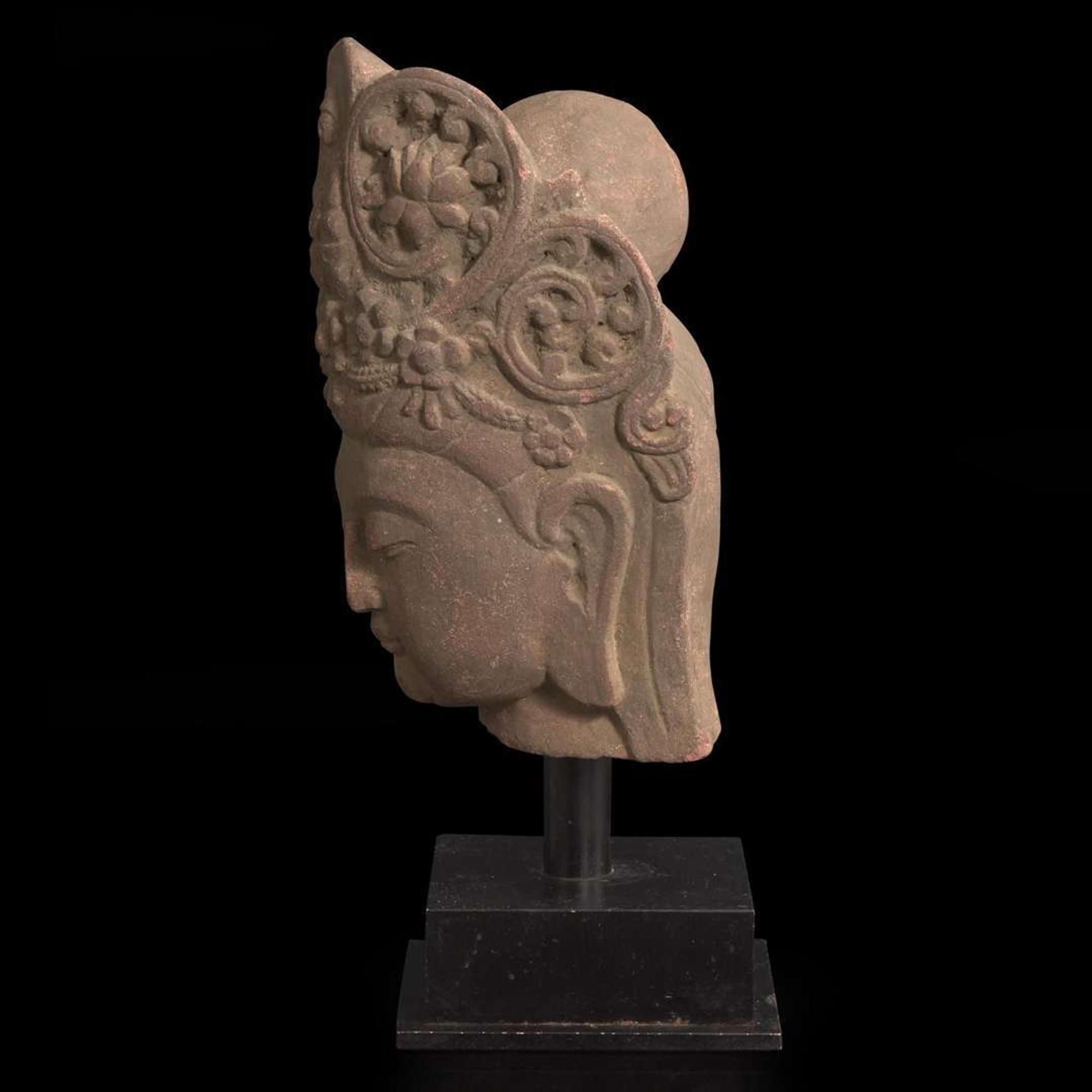 A Chinese carved stone head of Guanyin 石雕观音头像 Southern Song dynasty ??