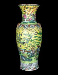 A Large Yellow Glazed Famille Rose Porcelain Vase