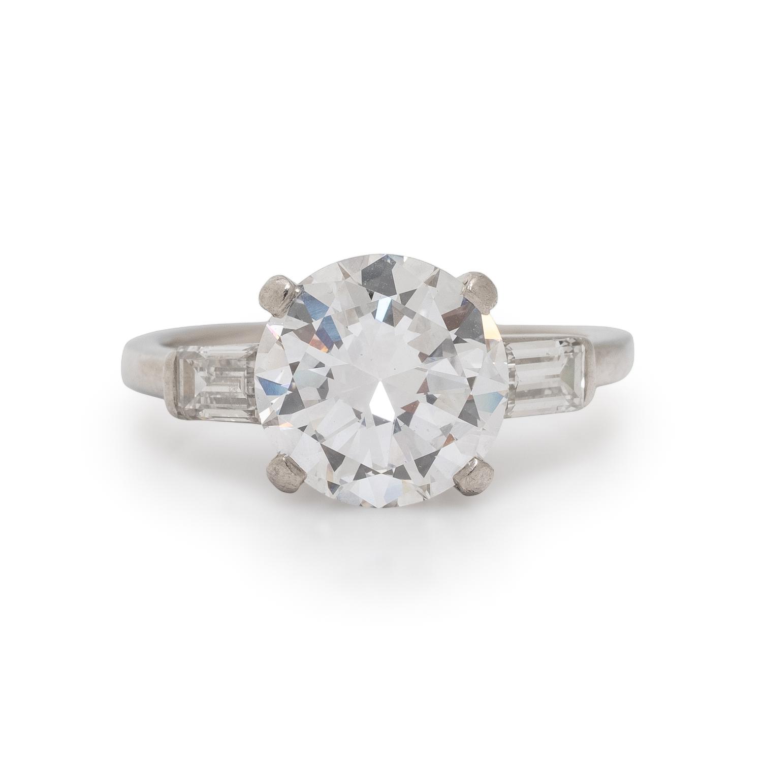 DIAMOND AND PLATINUM RING